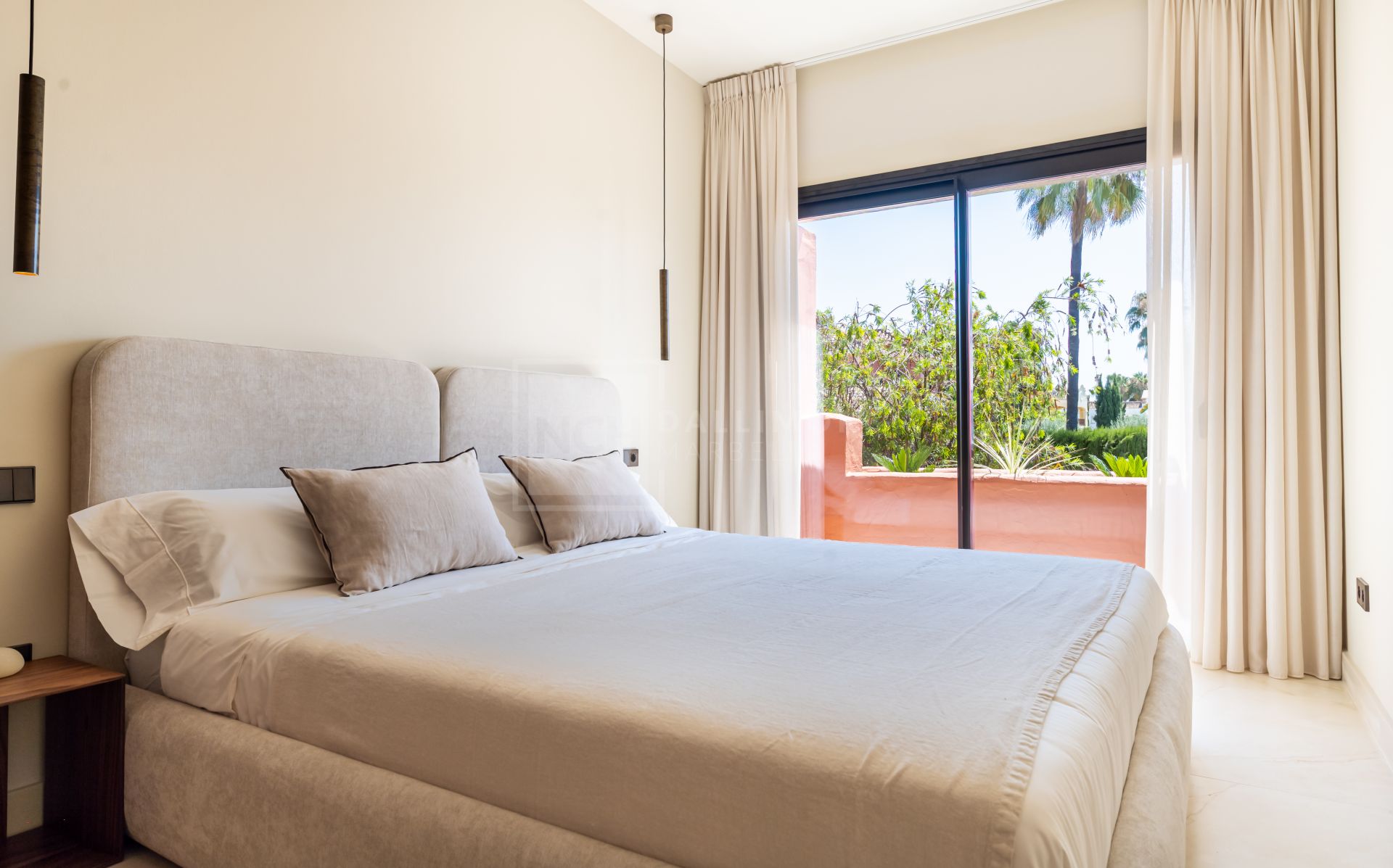 ELEGANT TOWNHOUSE ON MARBELLA'S GOLDEN MILE