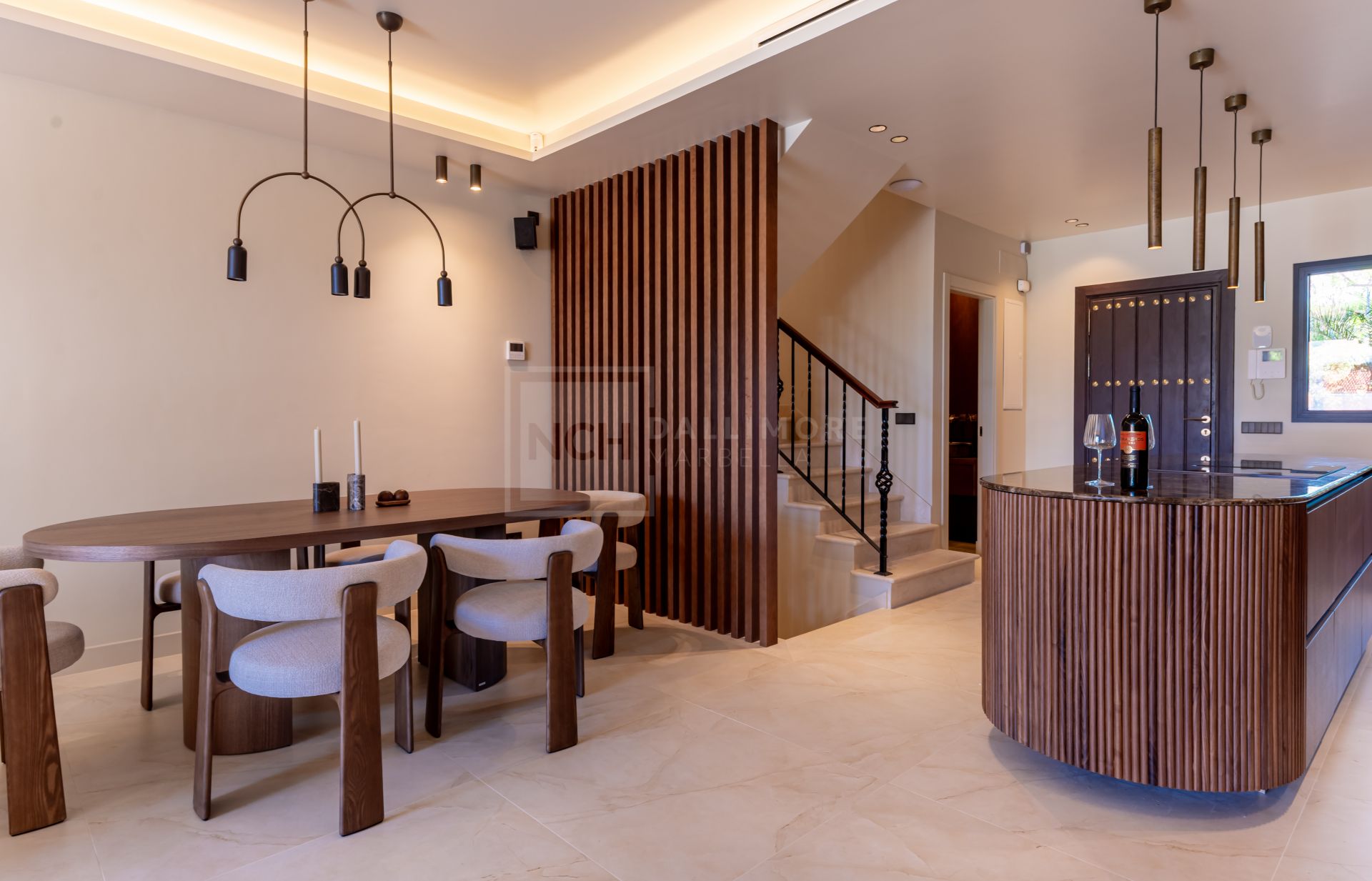 ELEGANT TOWNHOUSE ON MARBELLA'S GOLDEN MILE