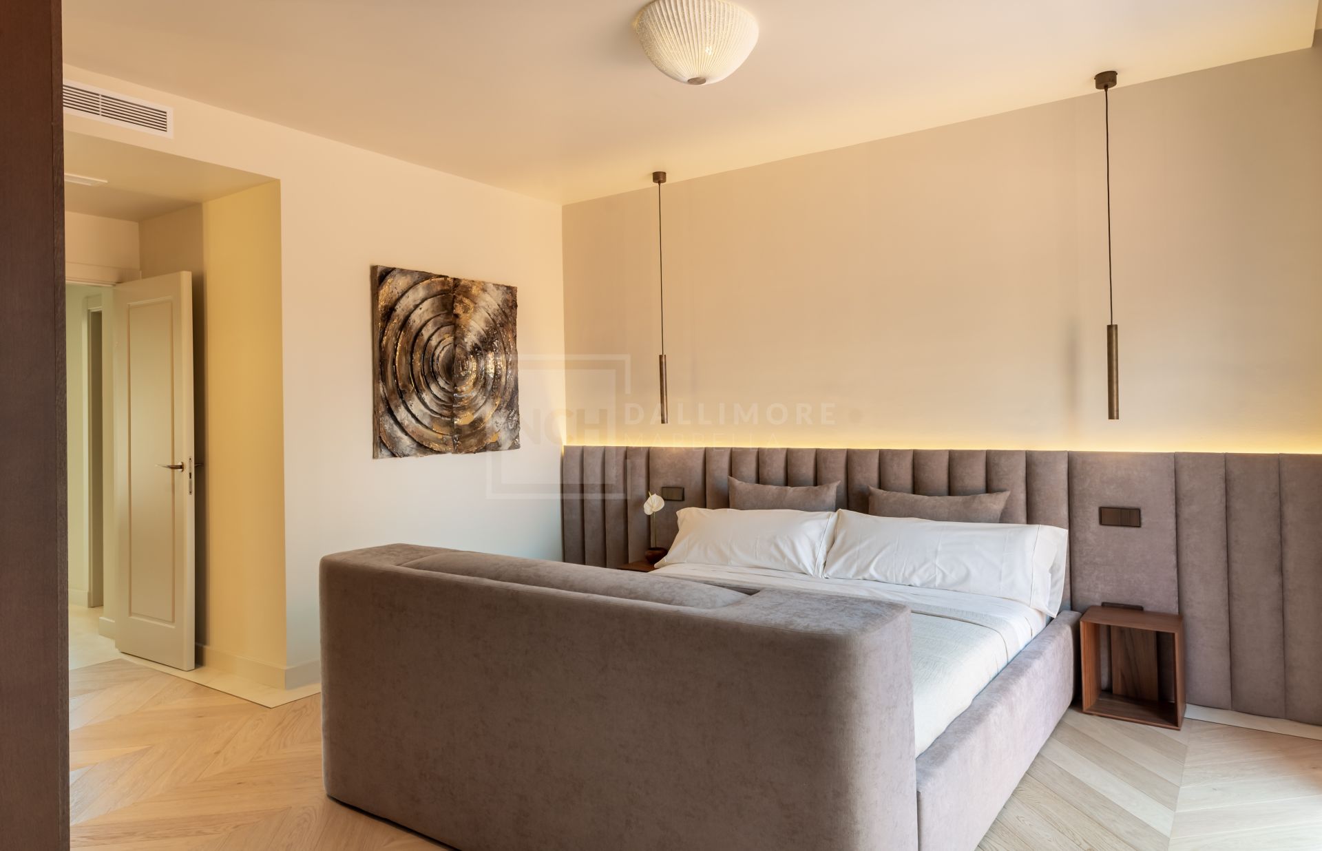 ELEGANT TOWNHOUSE ON MARBELLA'S GOLDEN MILE