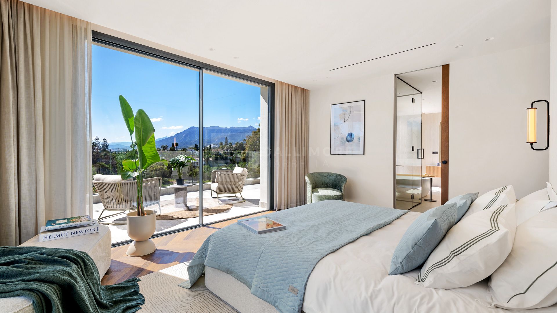 BRAND NEW LUXURY VILLA IN MARBELLA EAST