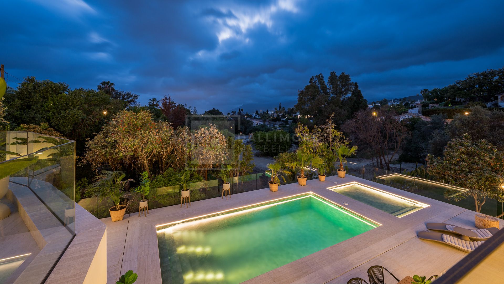BRAND NEW LUXURY VILLA IN MARBELLA EAST