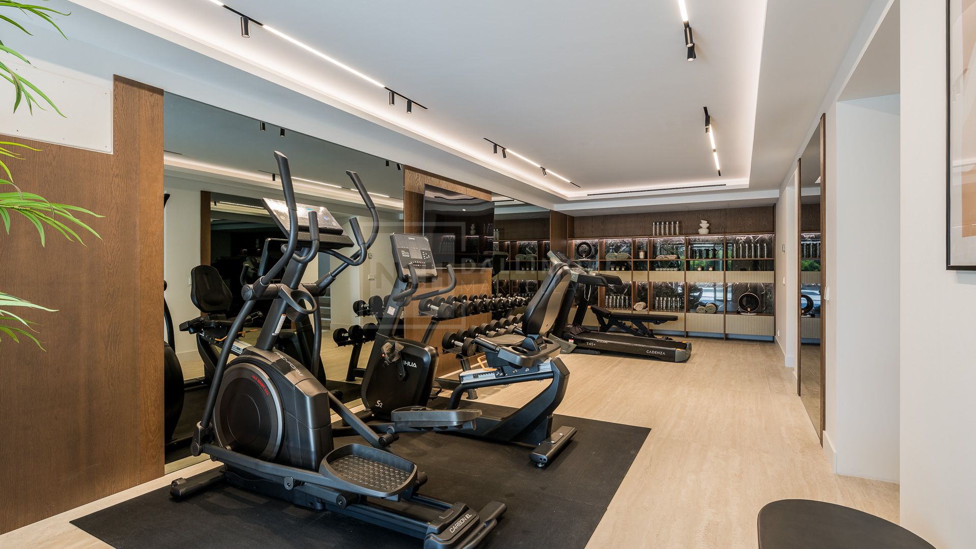 BRAND NEW LUXURY VILLA IN MARBELLA EAST