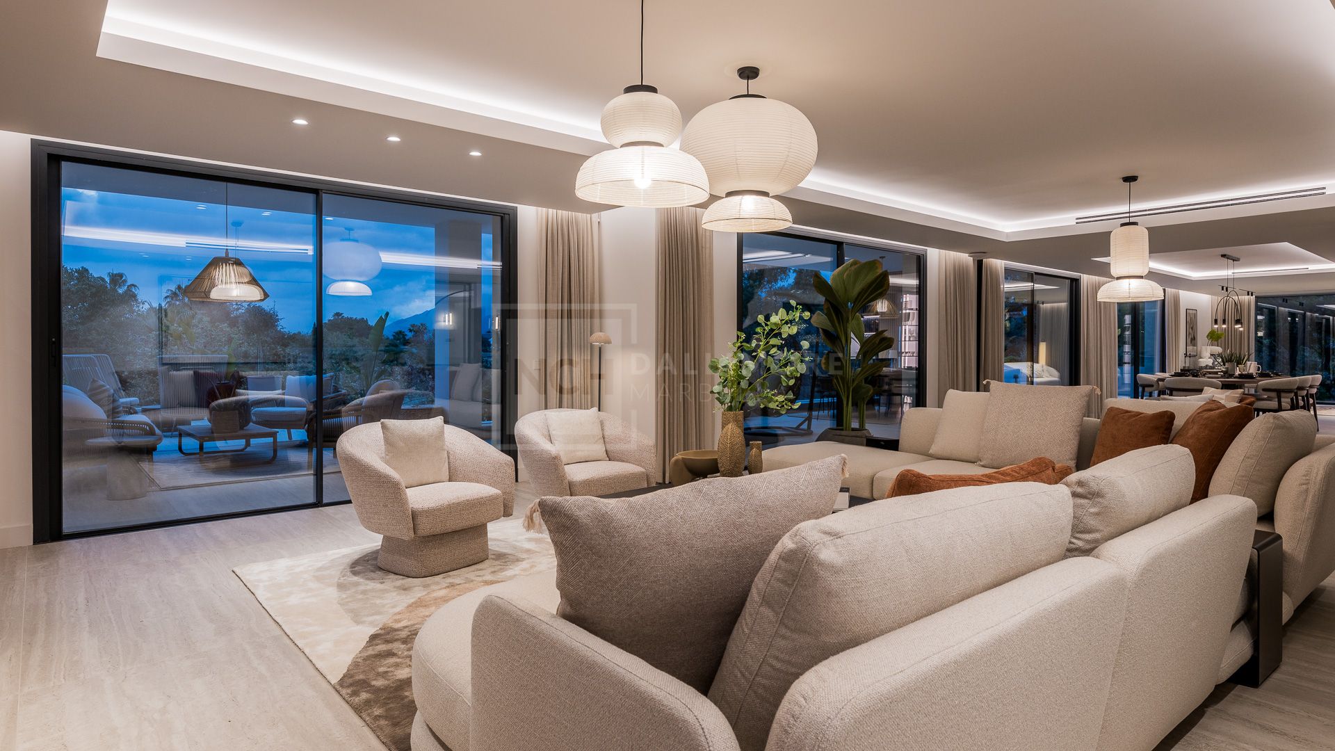 BRAND NEW LUXURY VILLA IN MARBELLA EAST