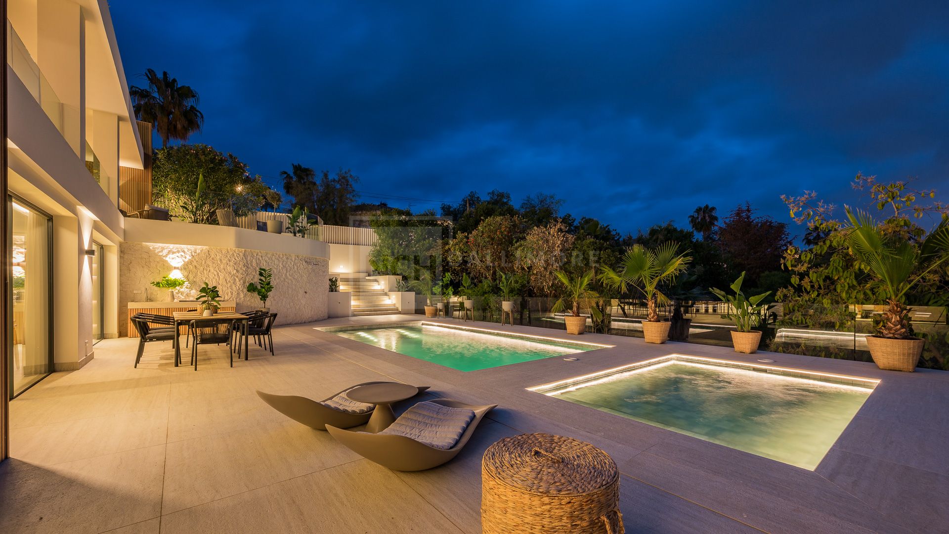 BRAND NEW LUXURY VILLA IN MARBELLA EAST