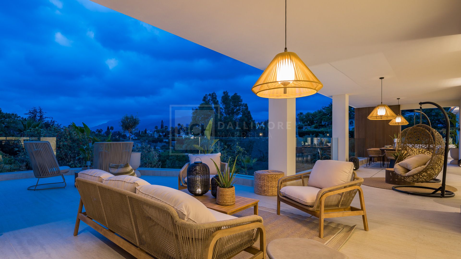 BRAND NEW LUXURY VILLA IN MARBELLA EAST