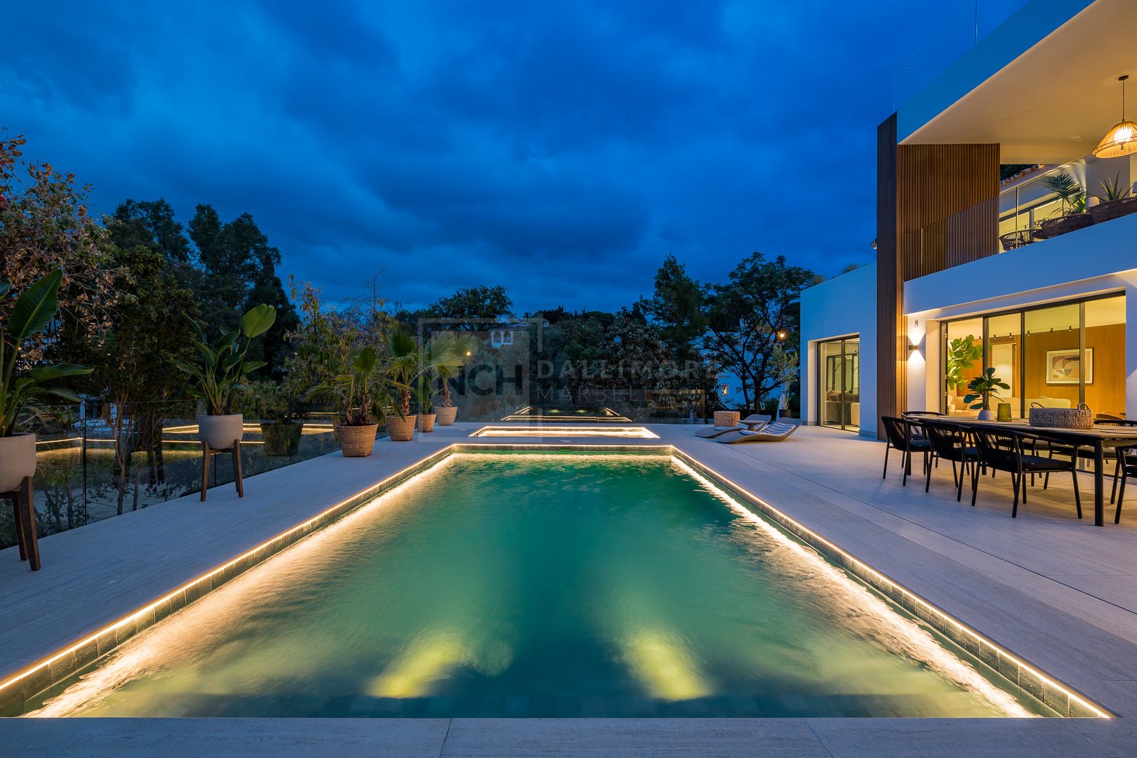 BRAND NEW LUXURY VILLA IN MARBELLA EAST