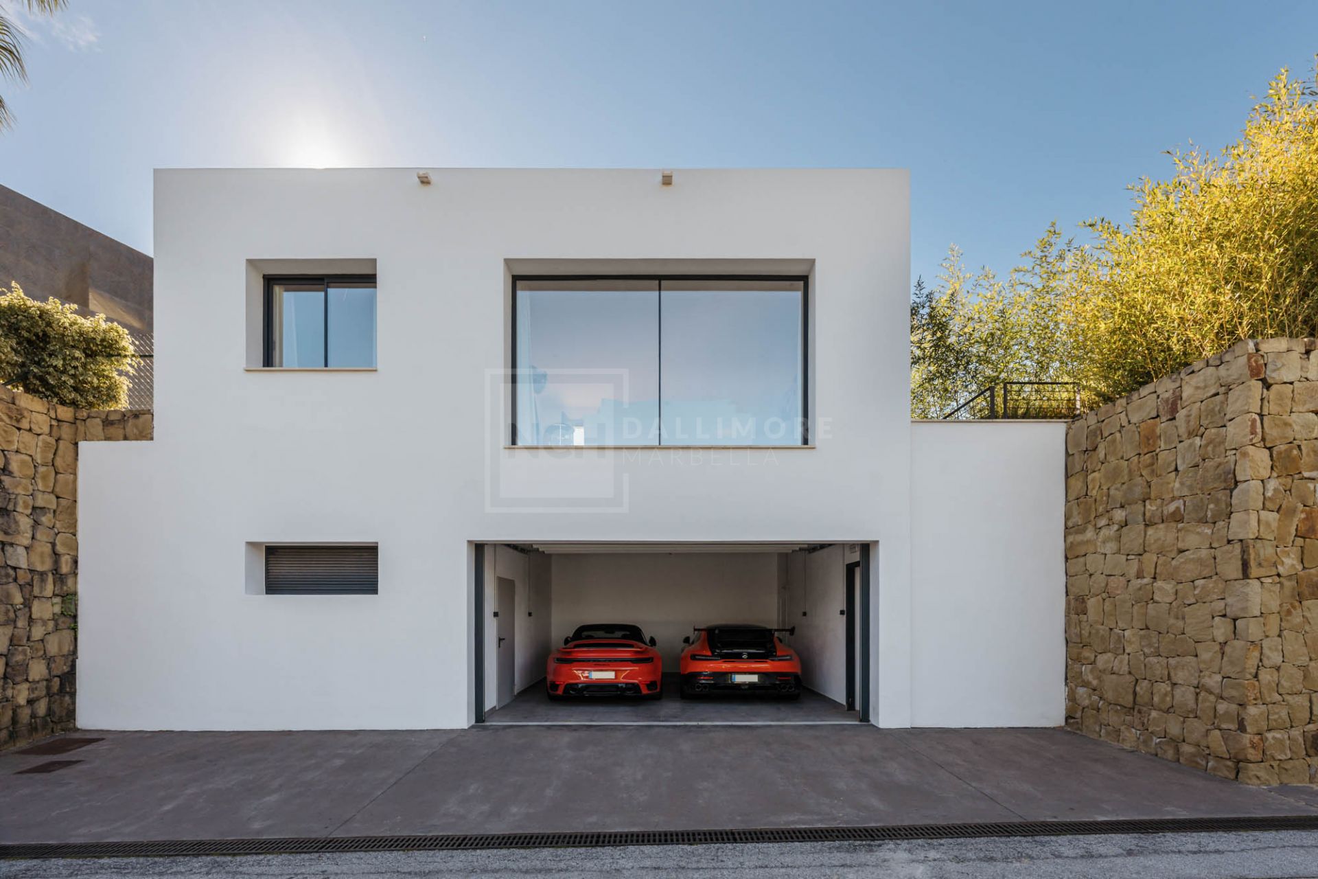 Villa en venta en El Madroñal, Benahavis