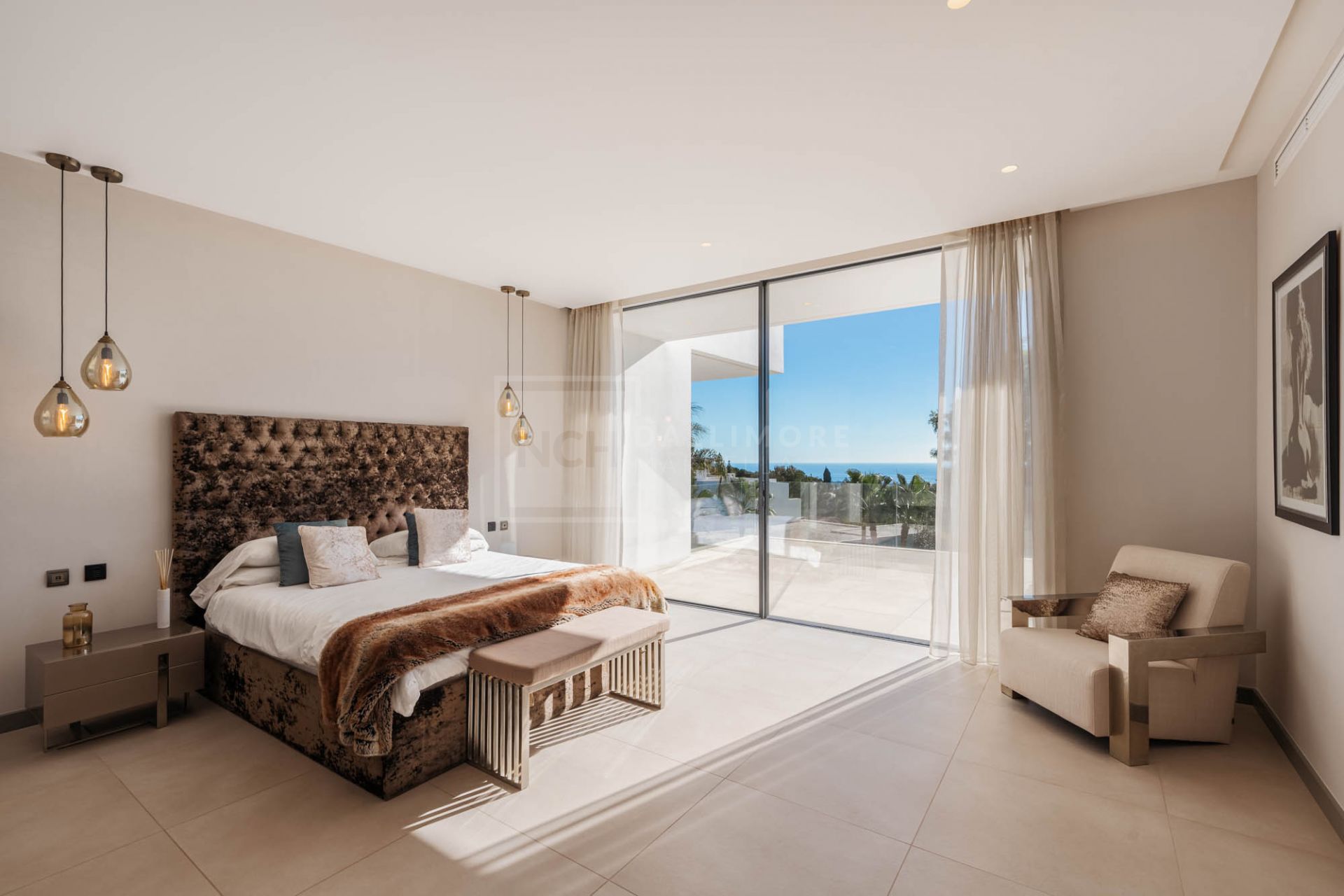 Villa en venta en El Madroñal, Benahavis