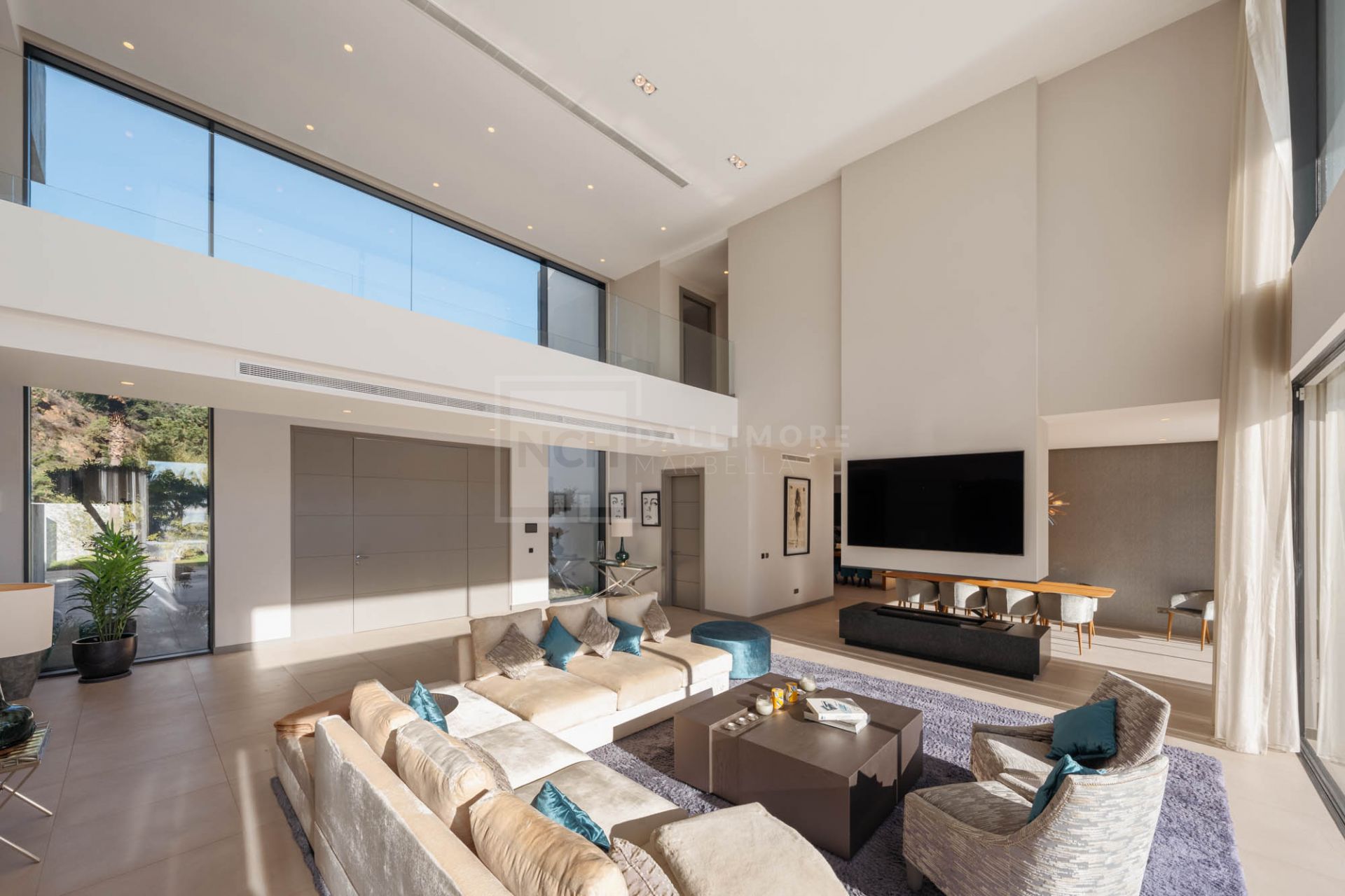 Villa en venta en El Madroñal, Benahavis