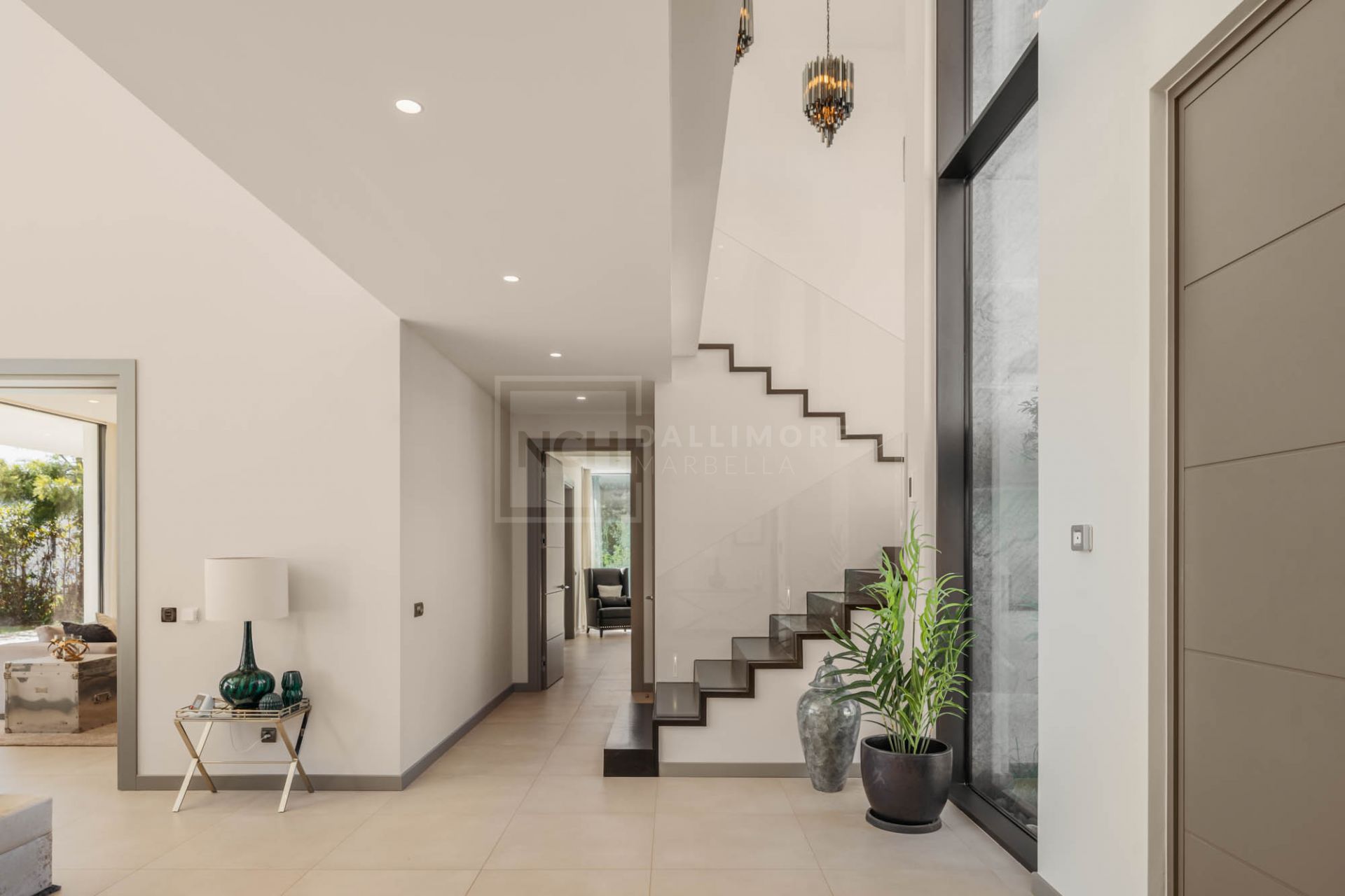 Villa en venta en El Madroñal, Benahavis