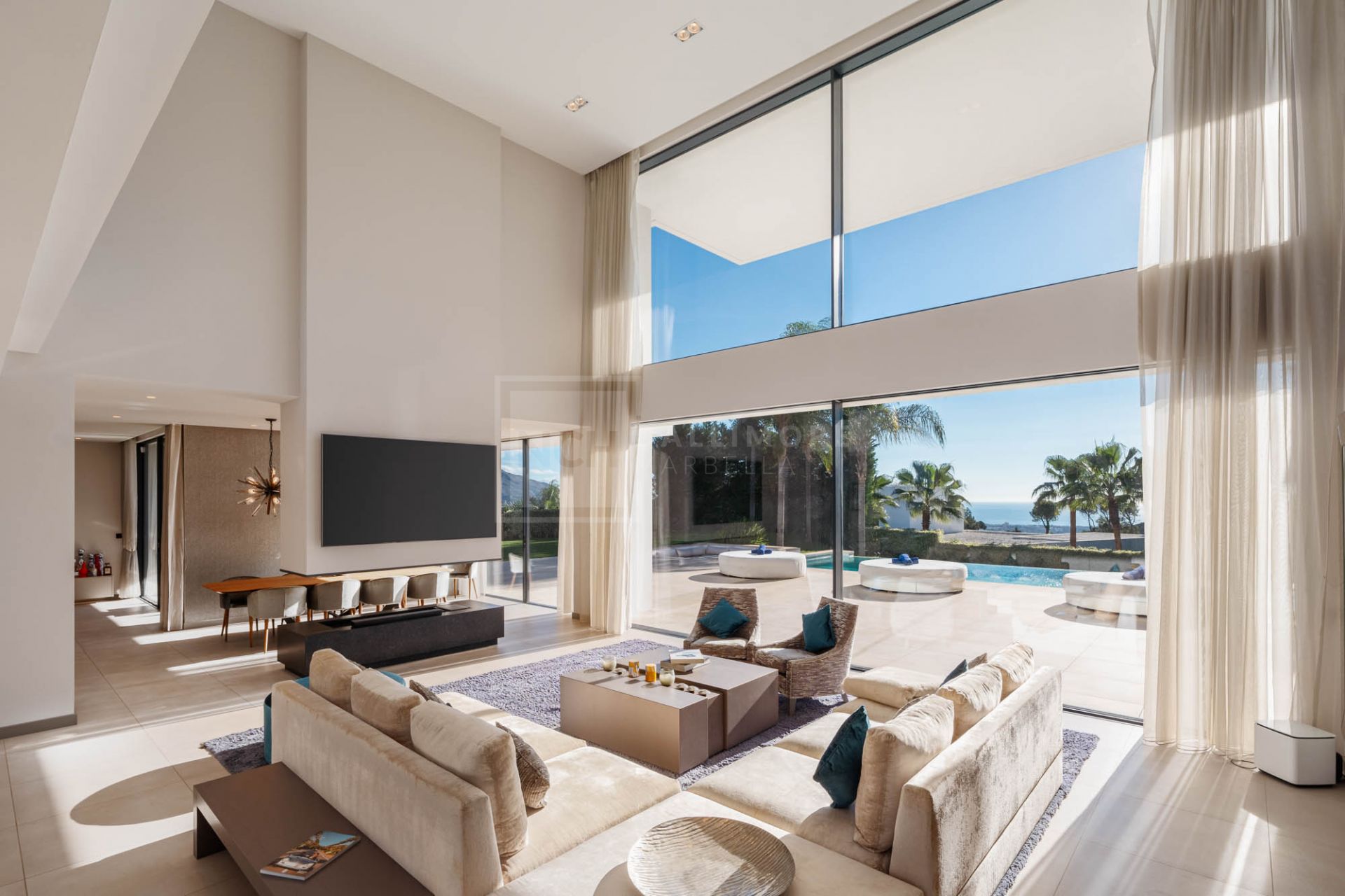 Villa en venta en El Madroñal, Benahavis