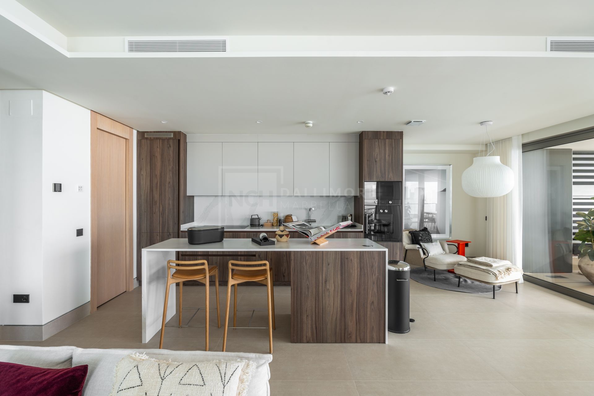 BEACHFRONT 4-BEDROOM APARTMENT WITH TERRACE, SPA, POOLS, AND CO-WORKING AREA