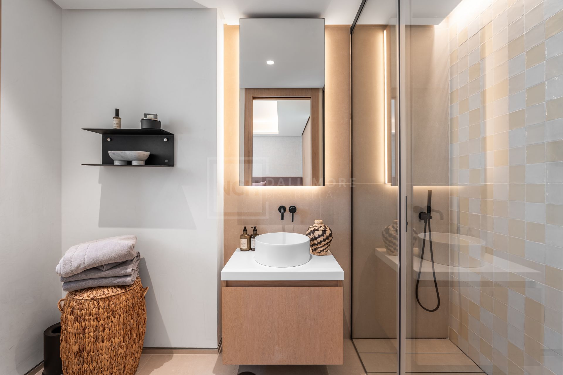 BEACHFRONT 4-BEDROOM APARTMENT WITH TERRACE, SPA, POOLS, AND CO-WORKING AREA