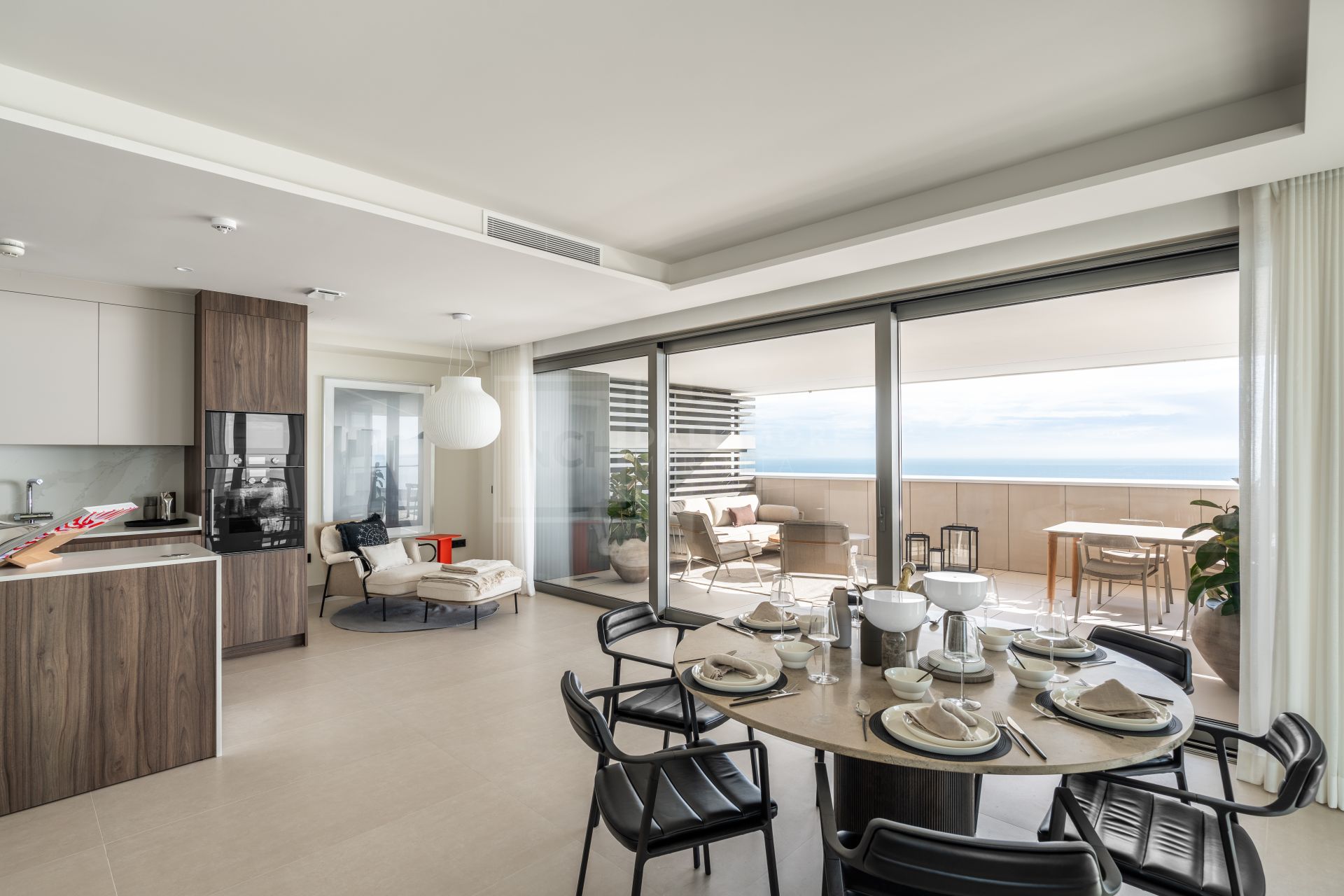 BEACHFRONT 4-BEDROOM APARTMENT WITH TERRACE, SPA, POOLS, AND CO-WORKING AREA