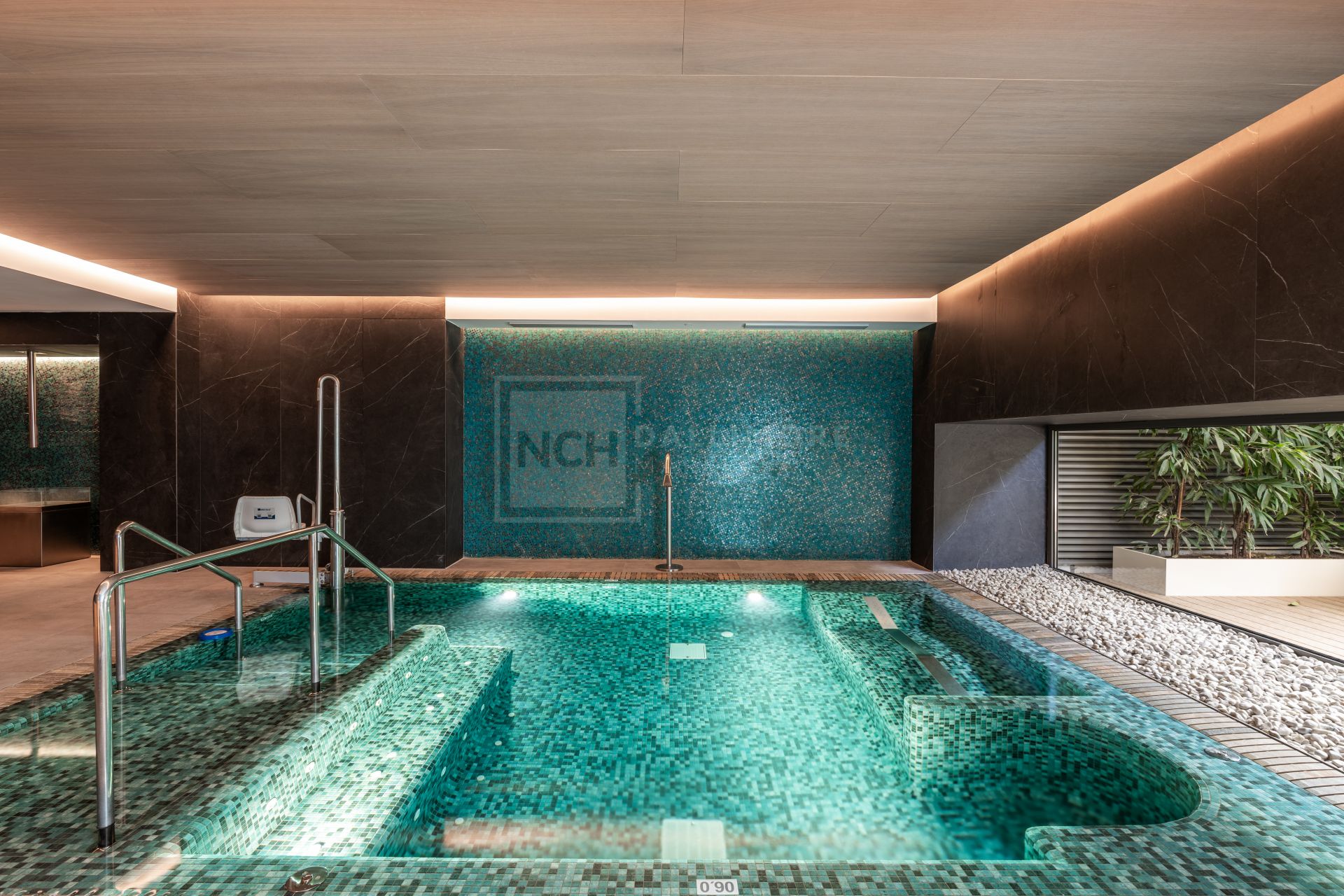 BEACHFRONT 4-BEDROOM APARTMENT WITH TERRACE, SPA, POOLS, AND CO-WORKING AREA