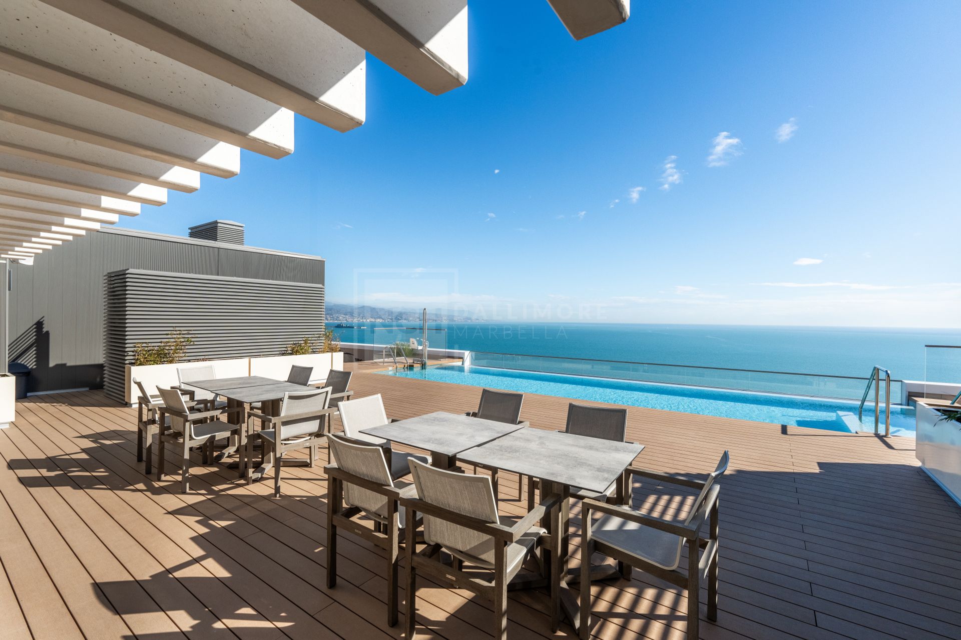 BEACHFRONT 4-BEDROOM APARTMENT WITH TERRACE, SPA, POOLS, AND CO-WORKING AREA