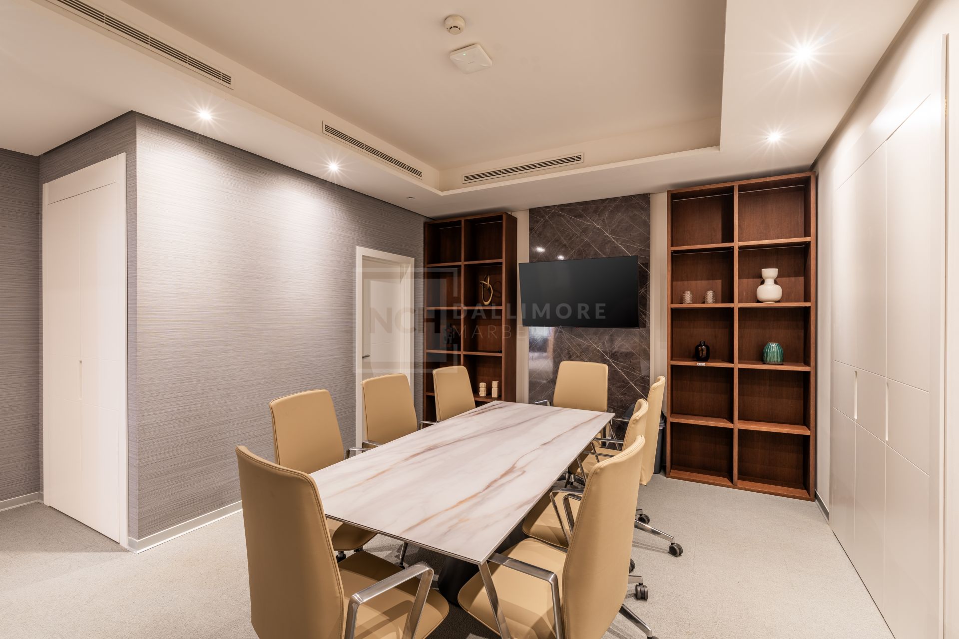 BEACHFRONT 4-BEDROOM APARTMENT WITH TERRACE, SPA, POOLS, AND CO-WORKING AREA