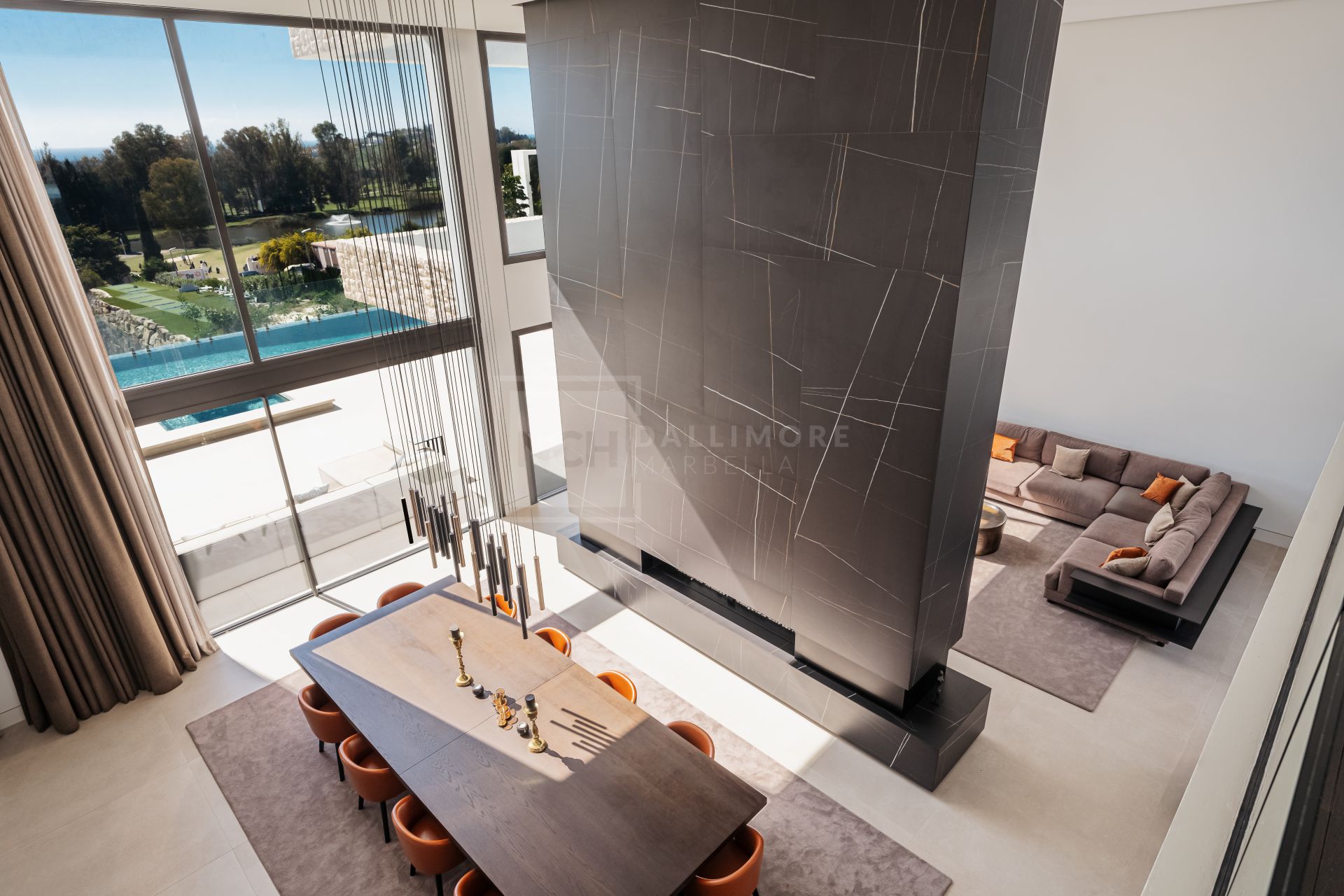 SLEEK 4-BEDROOM VILLA WITH INDOOR POOL, CINEMA, AND PANORAMIC VIEWS IN BENAHAVÍS