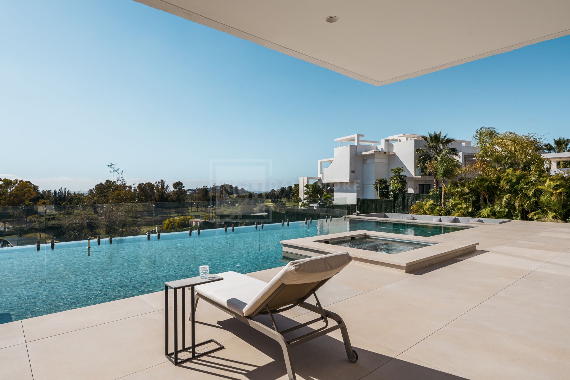 SLEEK 4-BEDROOM VILLA WITH INDOOR POOL, CINEMA, AND PANORAMIC VIEWS IN BENAHAVÍS