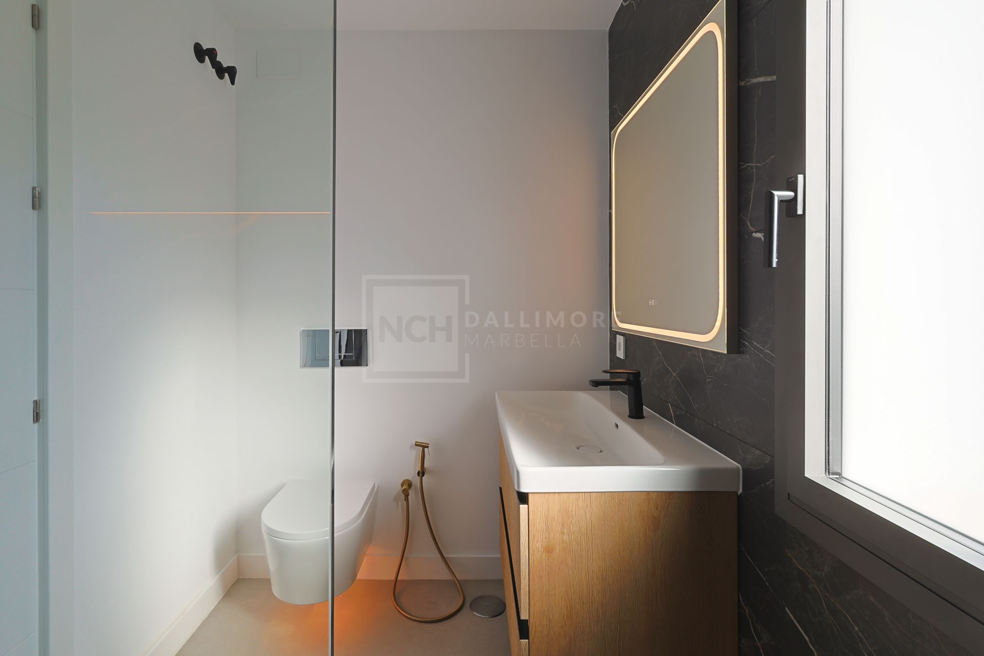 2-BEDROOM REFURBISHED PENTHOUSE IN THE GOLF VALLEY