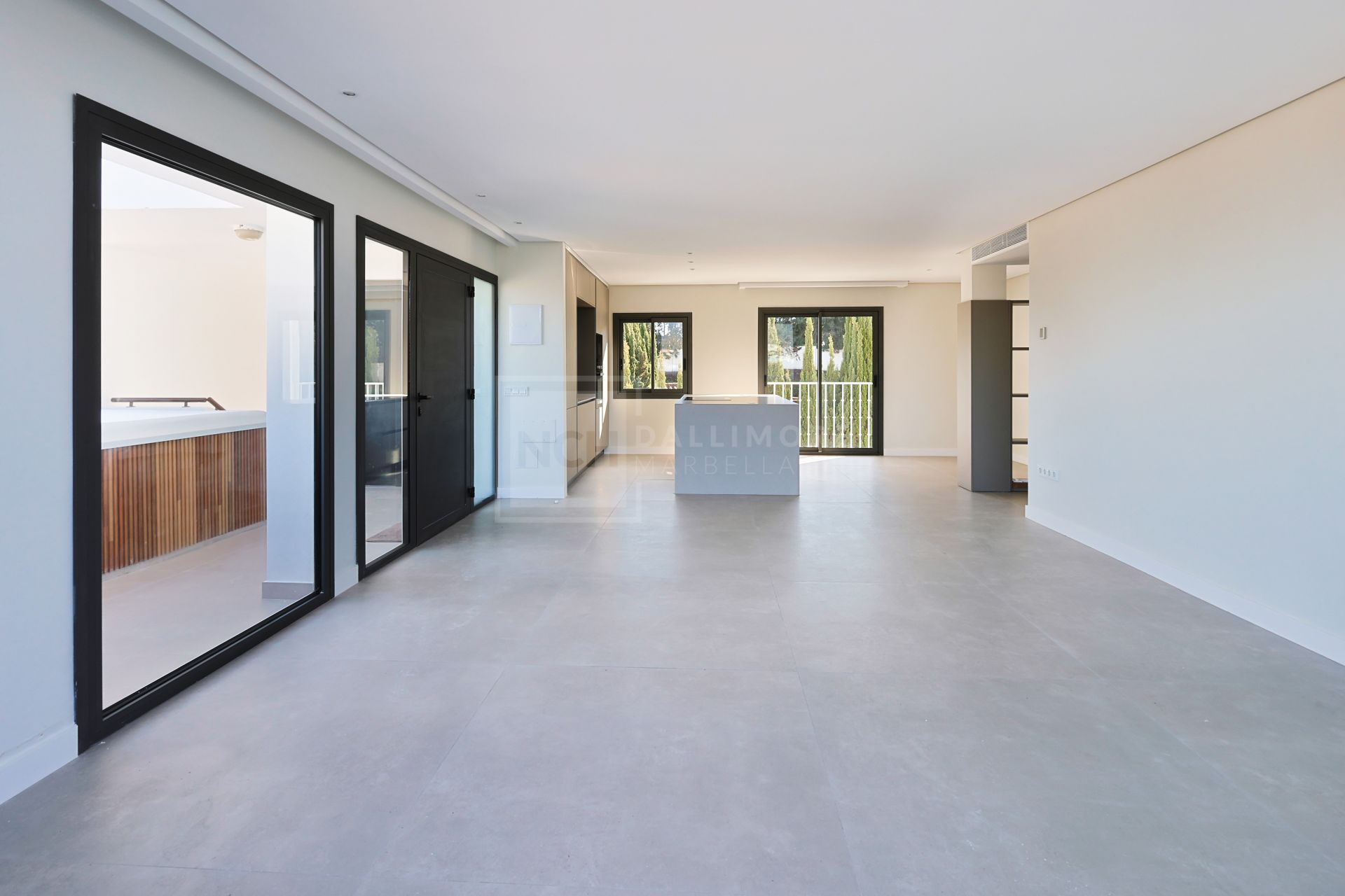 2-BEDROOM REFURBISHED PENTHOUSE IN THE GOLF VALLEY