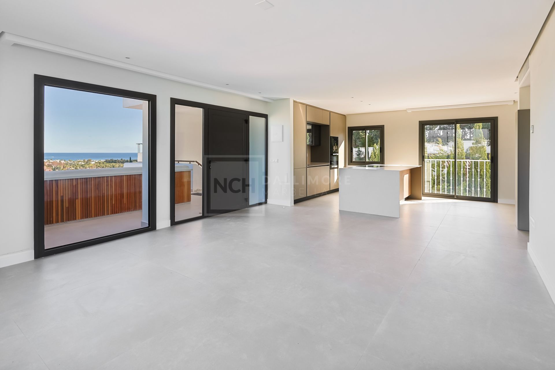 2-BEDROOM REFURBISHED PENTHOUSE IN THE GOLF VALLEY