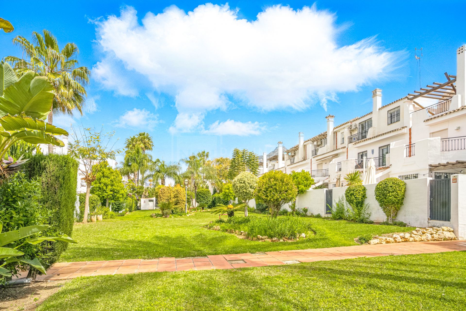 3-BEDROOM TOWNHOUSE IS LOS NARANJOS DE MARBELLA