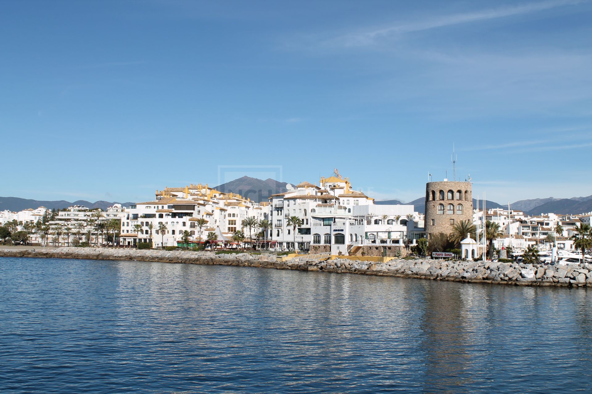 ELEVATED GROUND FLOOR APARTMENT ON MARBELLA'S GOLDEN MILE