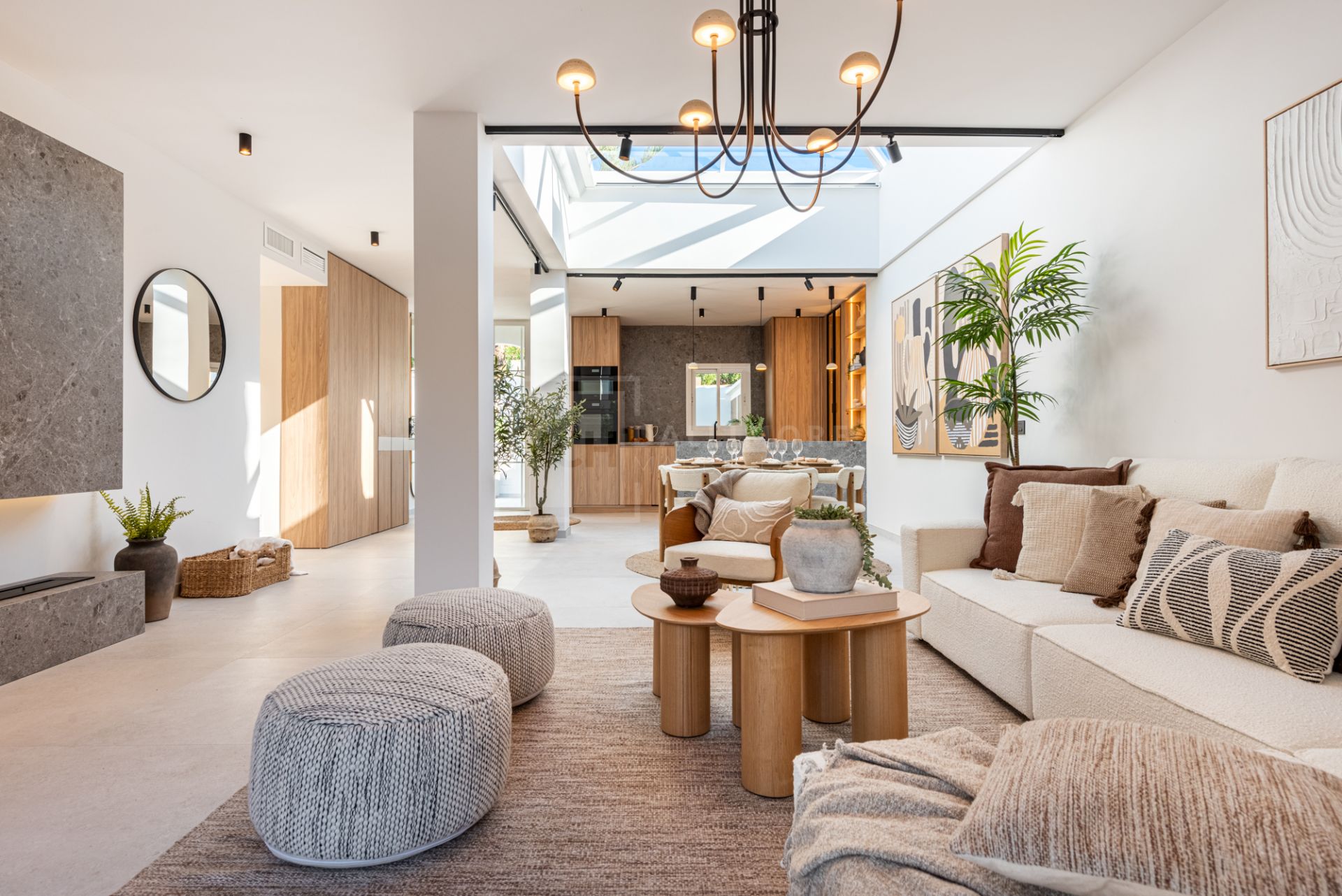 CHARMING BUNGALOW IN THE HEART OF NUEVA ANDALUCIA