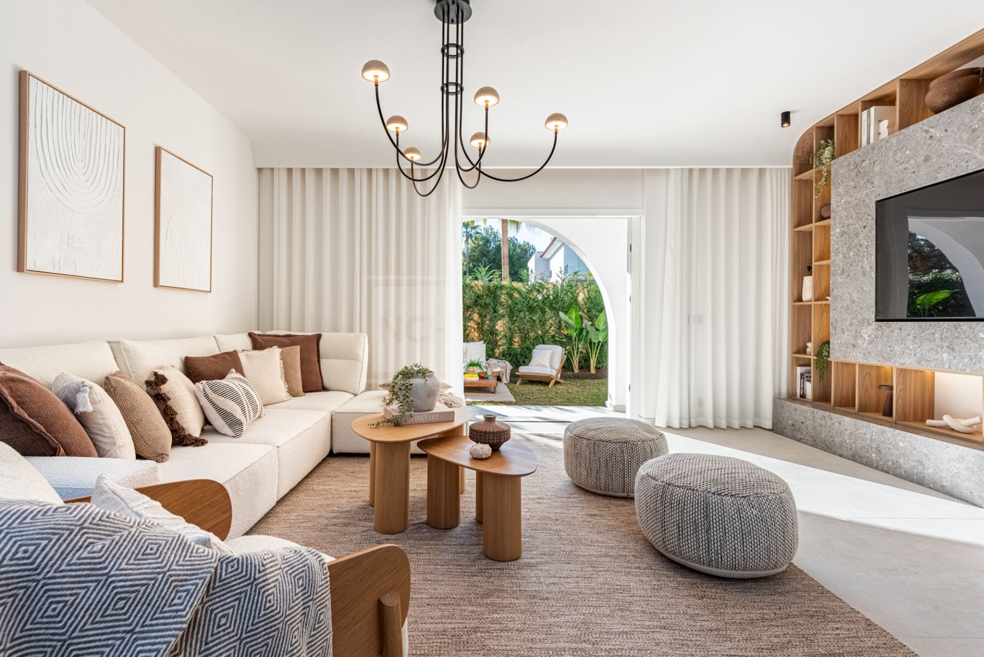 CHARMING BUNGALOW IN THE HEART OF NUEVA ANDALUCIA