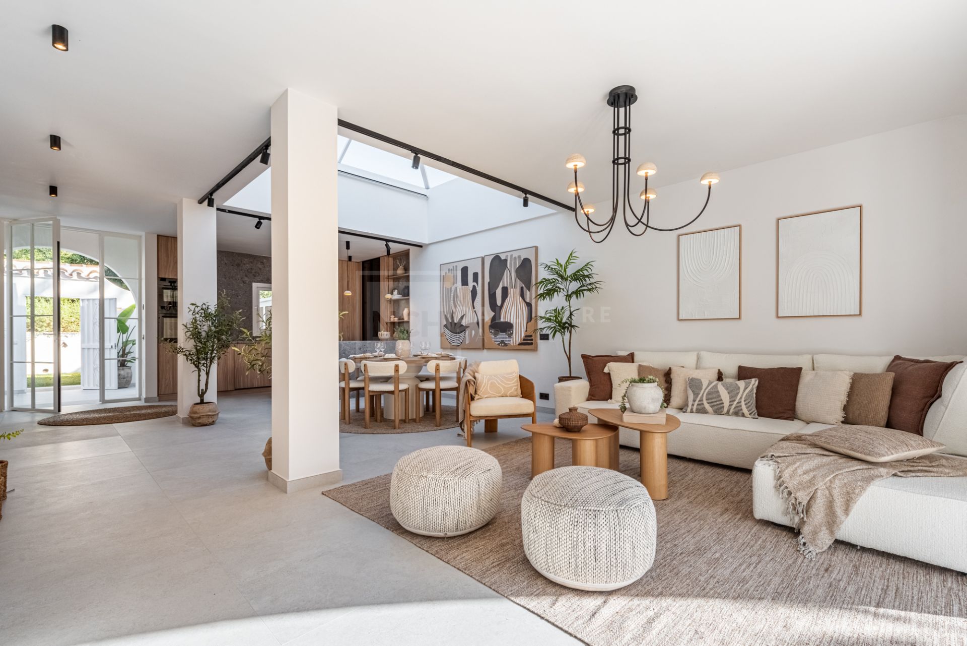 CHARMING BUNGALOW IN THE HEART OF NUEVA ANDALUCIA