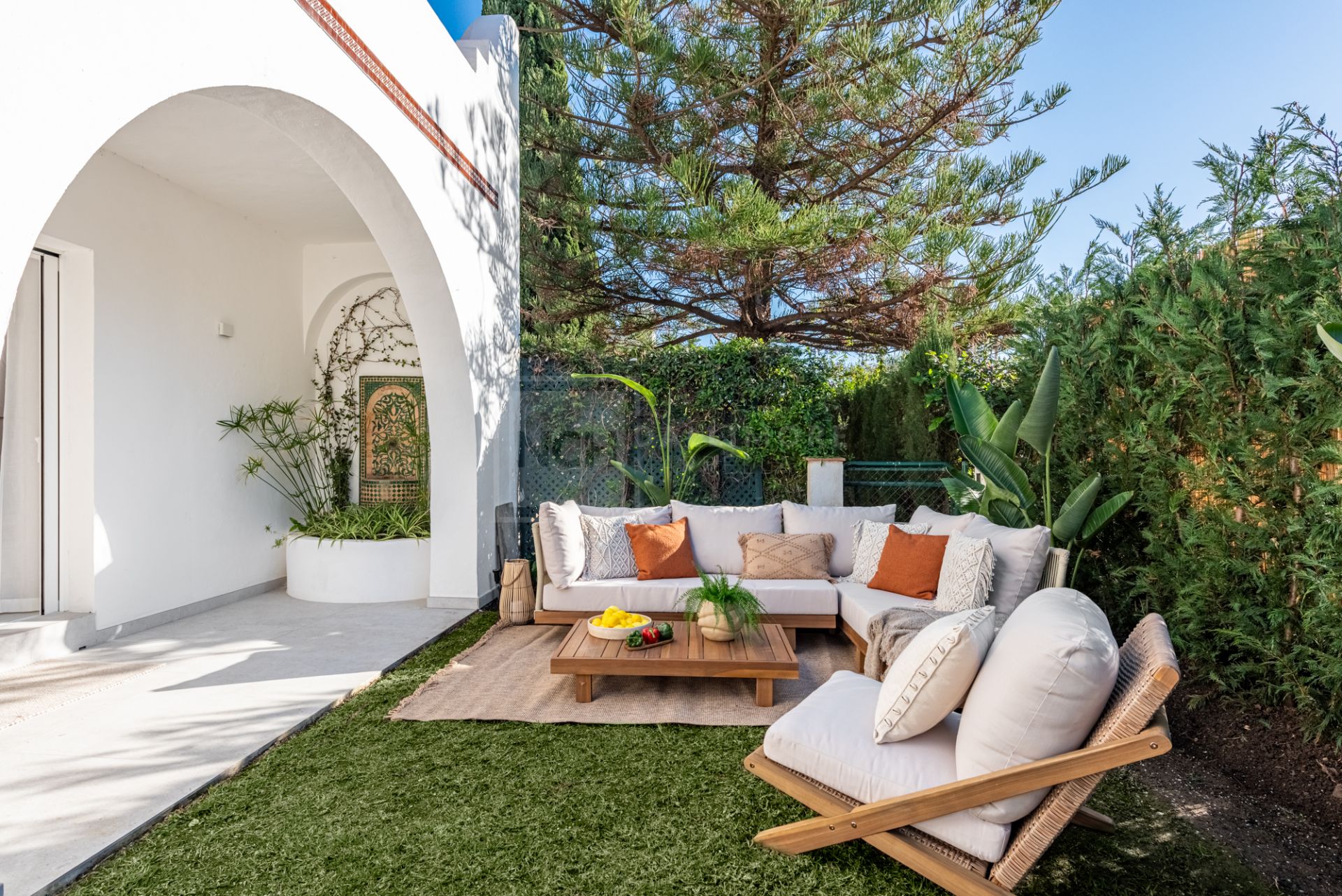 CHARMING BUNGALOW IN THE HEART OF NUEVA ANDALUCIA