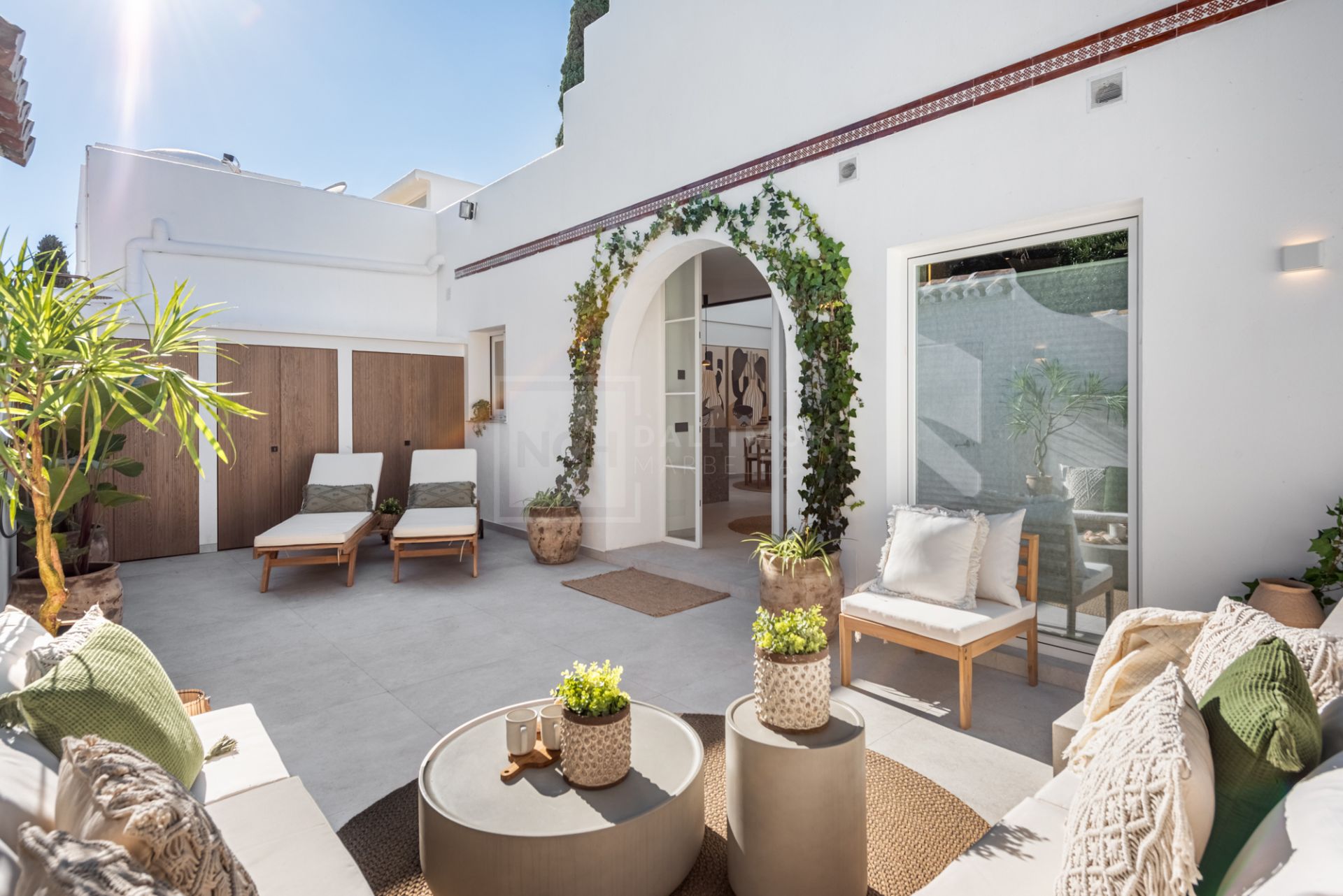 CHARMING BUNGALOW IN THE HEART OF NUEVA ANDALUCIA