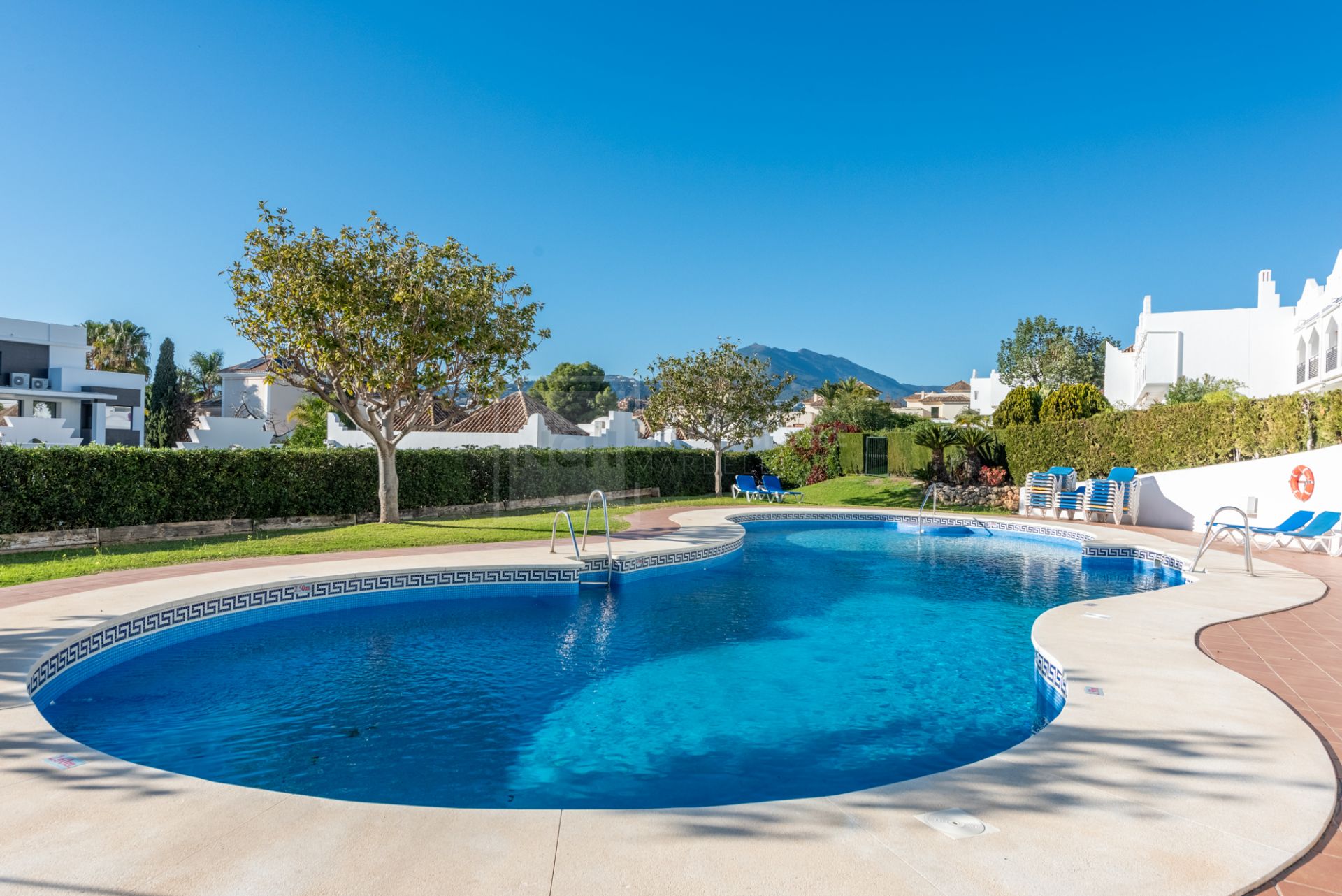 CHARMING BUNGALOW IN THE HEART OF NUEVA ANDALUCIA