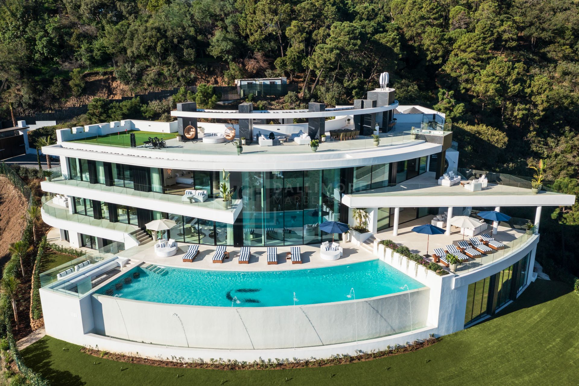 VILLA EL UNICO - 9-BEDROOM LUXURY MANSION IN LA ZAGALETA
