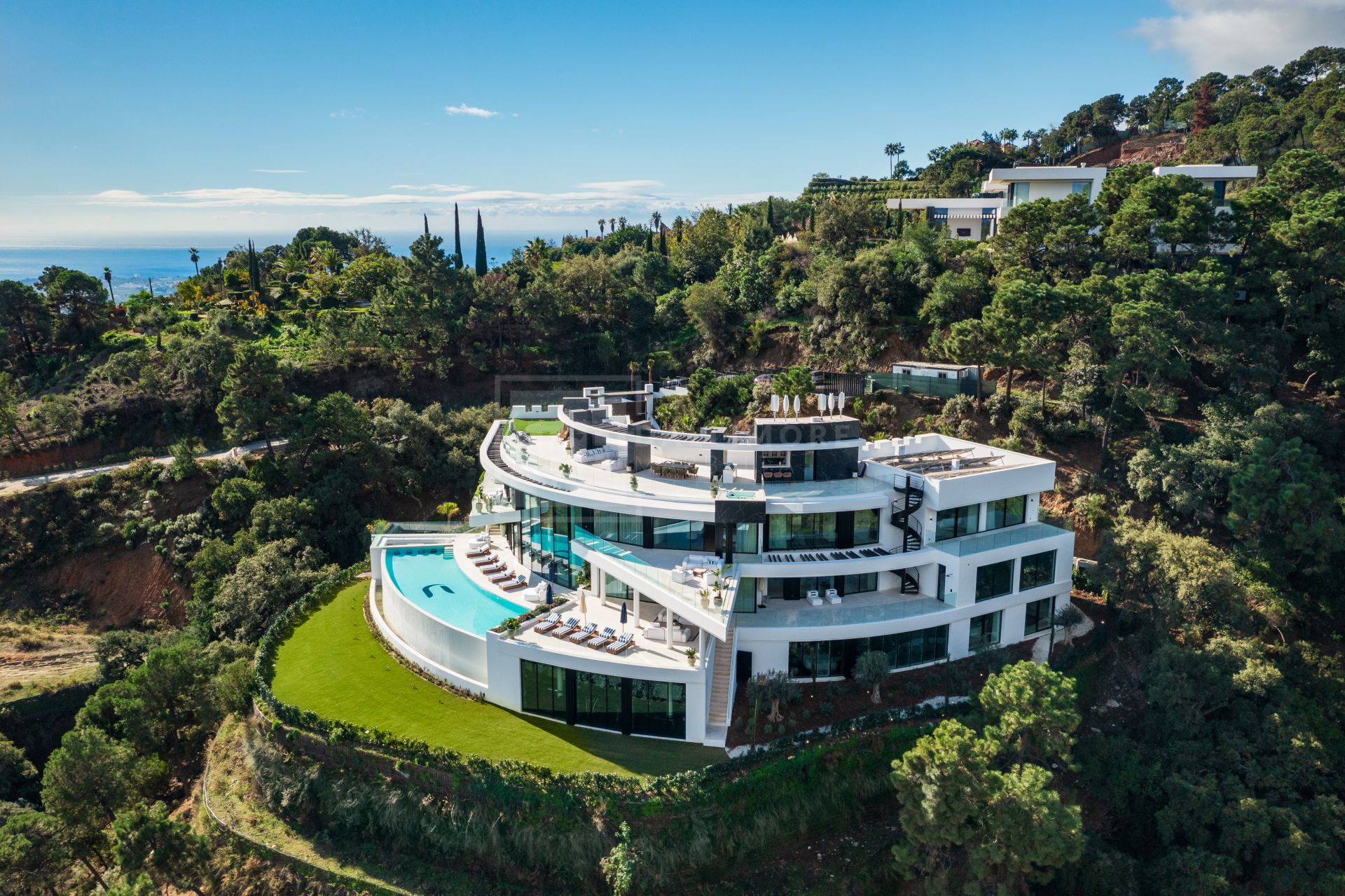 VILLA EL UNICO - 9-BEDROOM LUXURY MANSION IN LA ZAGALETA