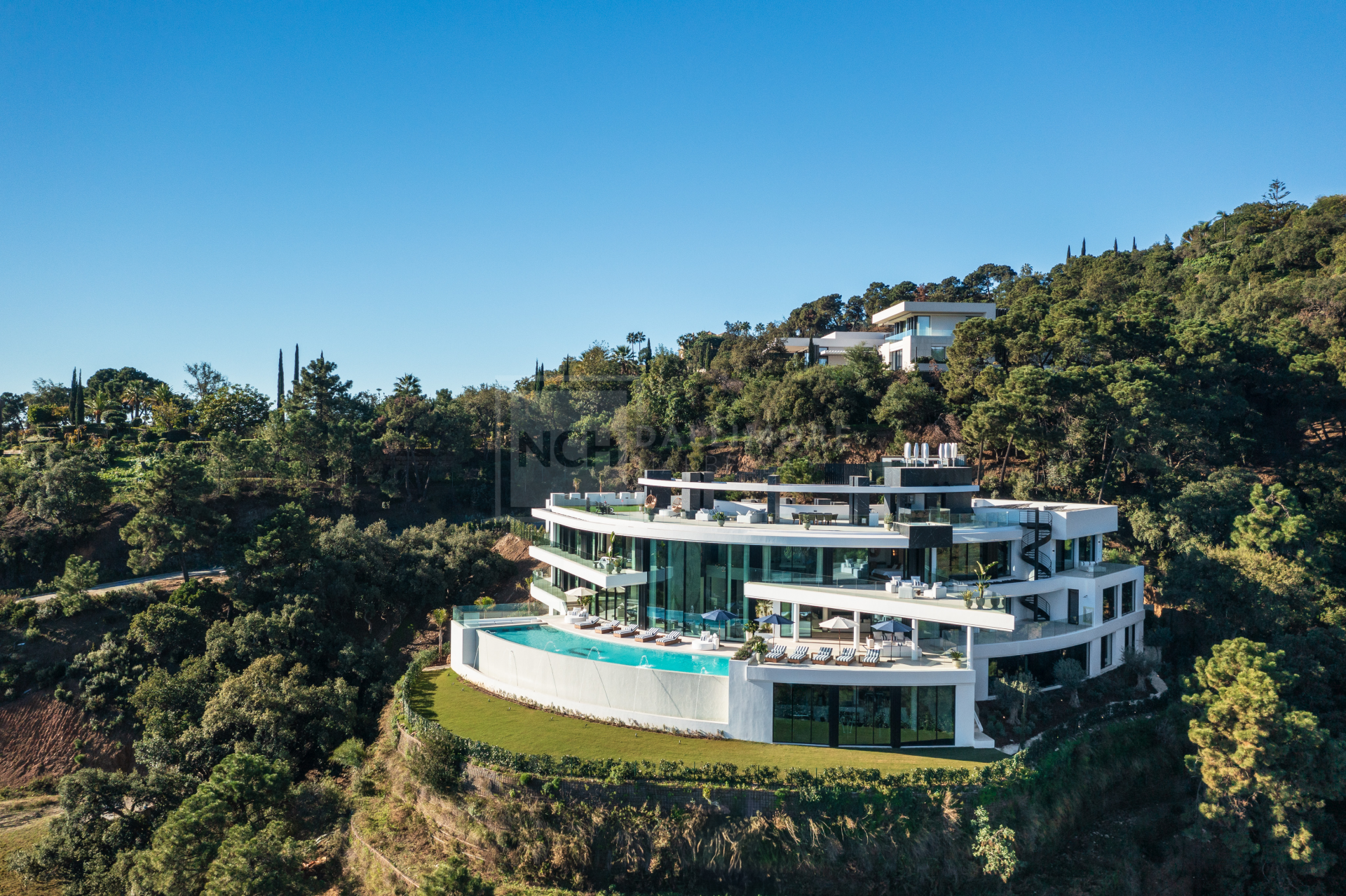 VILLA EL UNICO - 9-BEDROOM LUXURY MANSION IN LA ZAGALETA