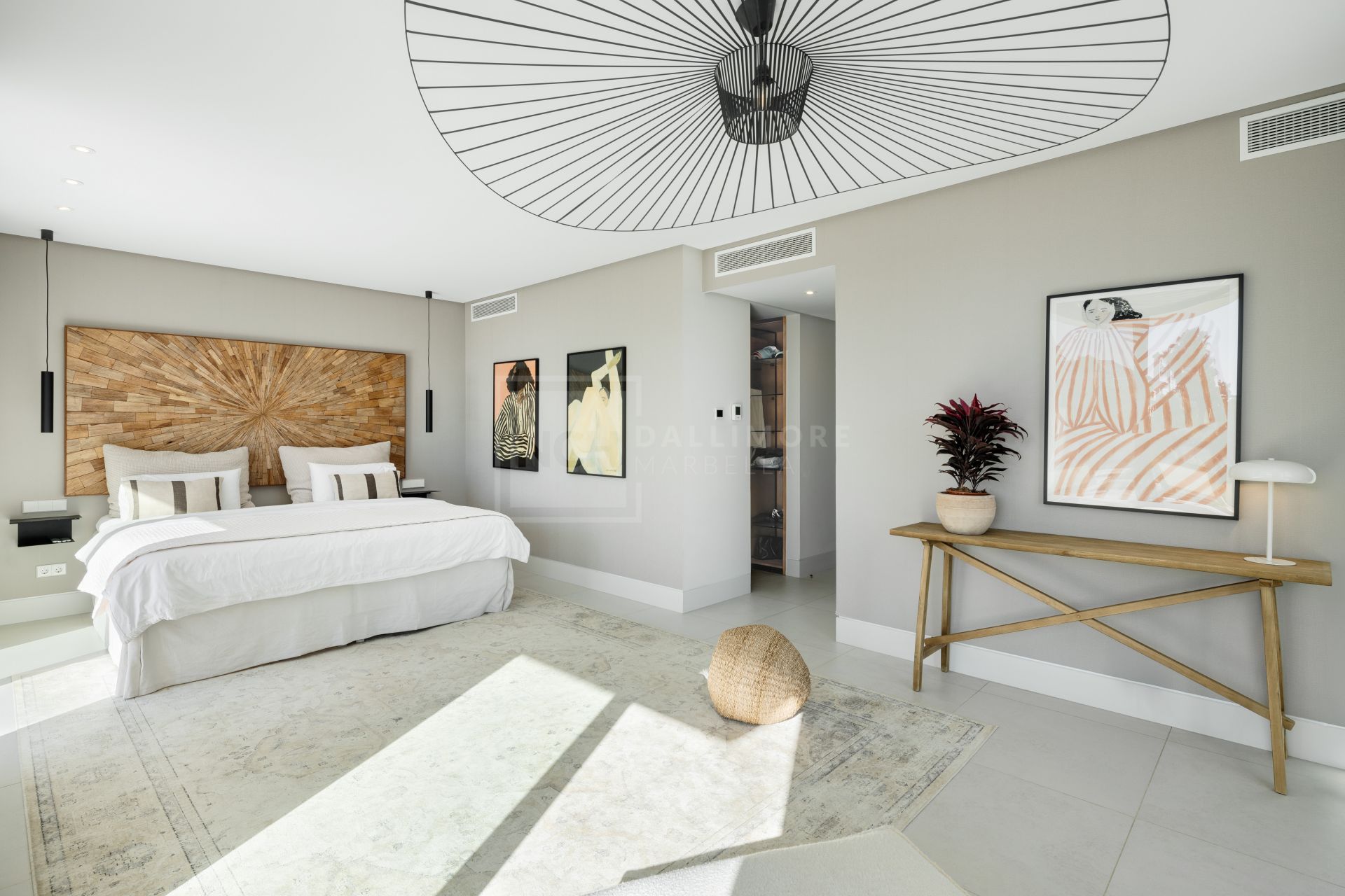 LIGHT-FILLED CONTEMPORARY 5-BEDROOM HOME IN MARBELLA’S EXCLUSIVE GOLF VALLEY