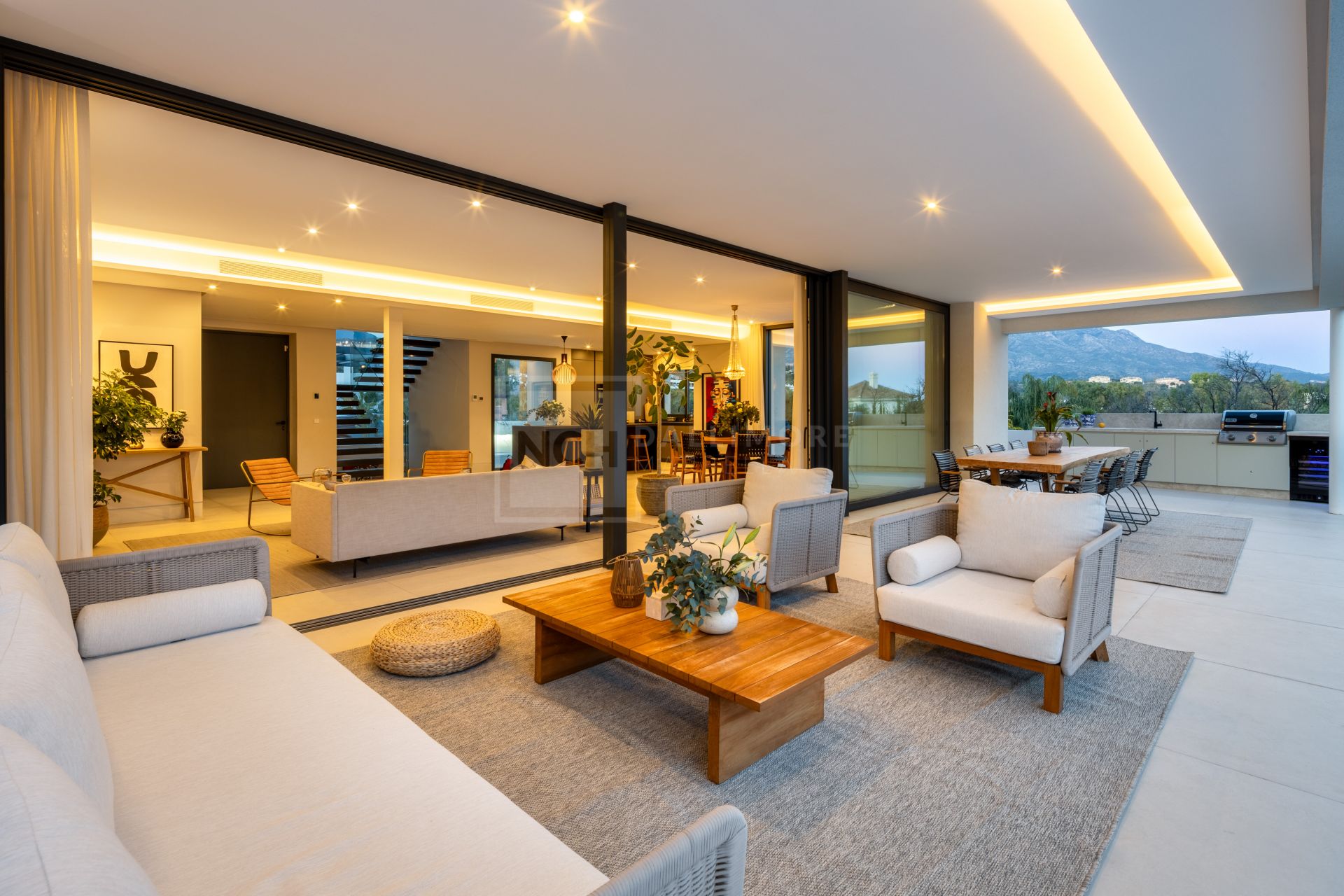 LIGHT-FILLED CONTEMPORARY 5-BEDROOM HOME IN MARBELLA’S EXCLUSIVE GOLF VALLEY