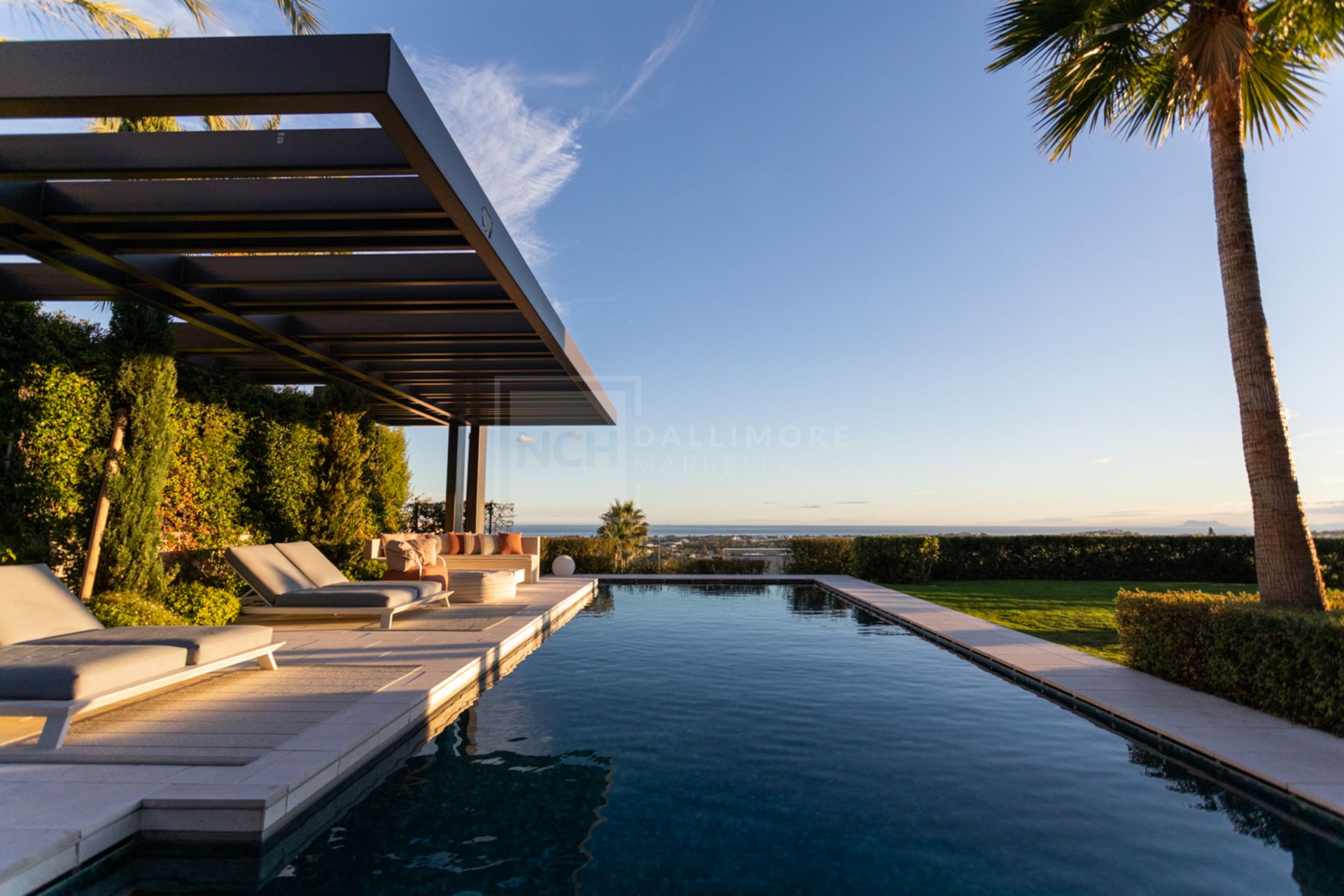 VILLA SUNSET - VISTAS INIGUALABLES EN UNA COMUNIDAD DOBLEMENTE VIGILADA