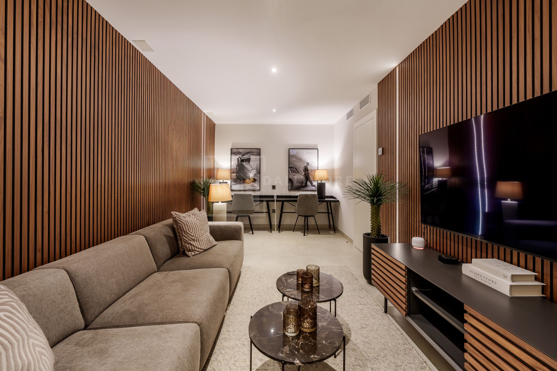 STYLISH SEMI-DETACHED HOME IN MARBELLA’S ELITE ZONE WITH GARDEN, POOL & SOLARIUM