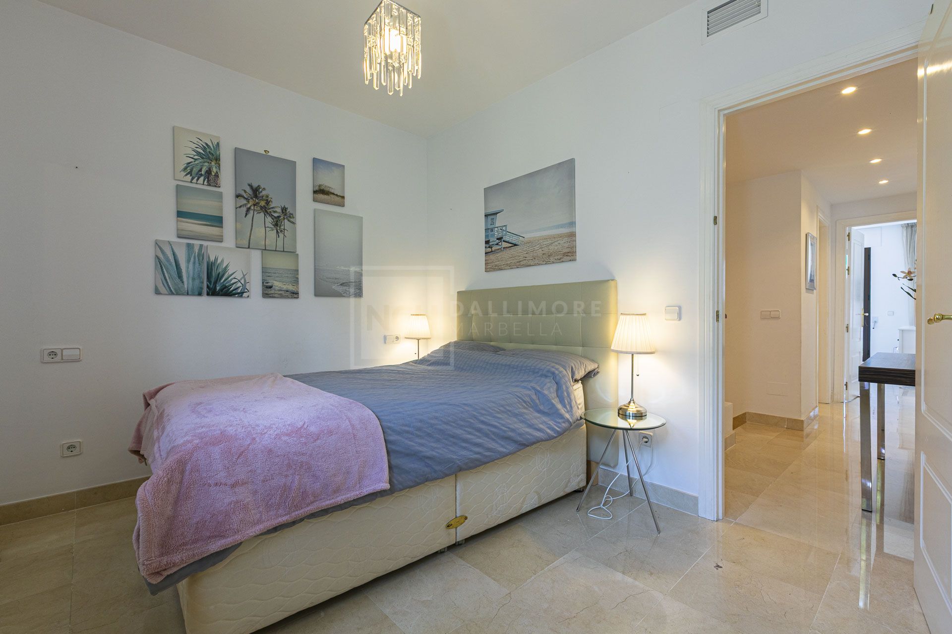 SOUTH FACING 4-BEDROOM TOWNHOUSE IN LOS ARQUEROS