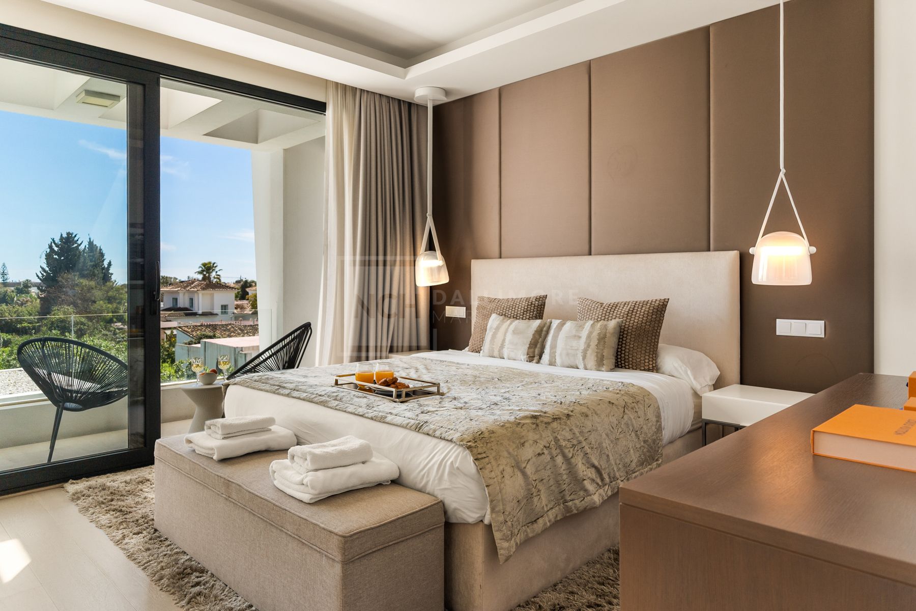 VILLA EL PARAÍSO – LUJO MODERNO CON SAUNA, CINE Y PISCINA CLIMATIZADA