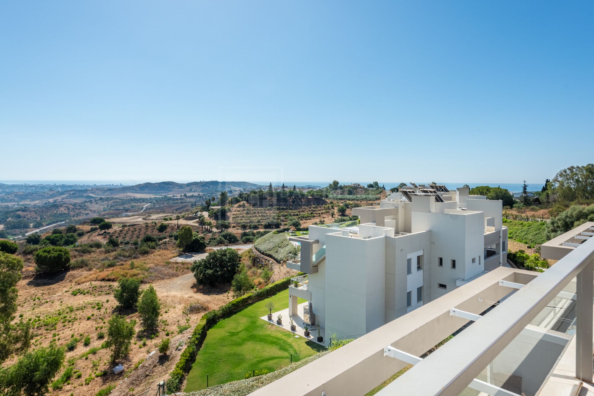 STUNNING 3-BEDROOM DUPLEX PENTHOUSE IN HARMONY LA CALA GOLF