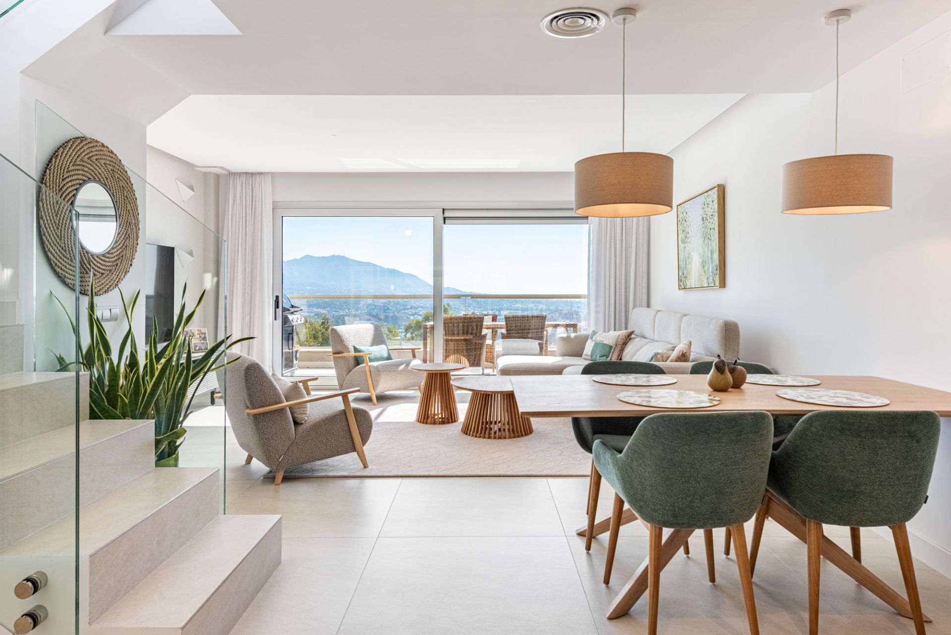 STUNNING 3-BEDROOM DUPLEX PENTHOUSE IN HARMONY LA CALA GOLF