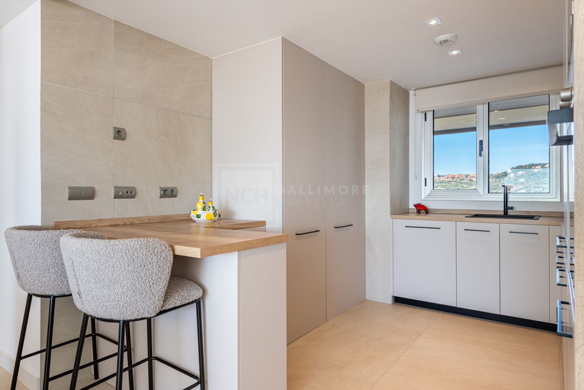 STUNNING 3-BEDROOM DUPLEX PENTHOUSE IN HARMONY LA CALA GOLF