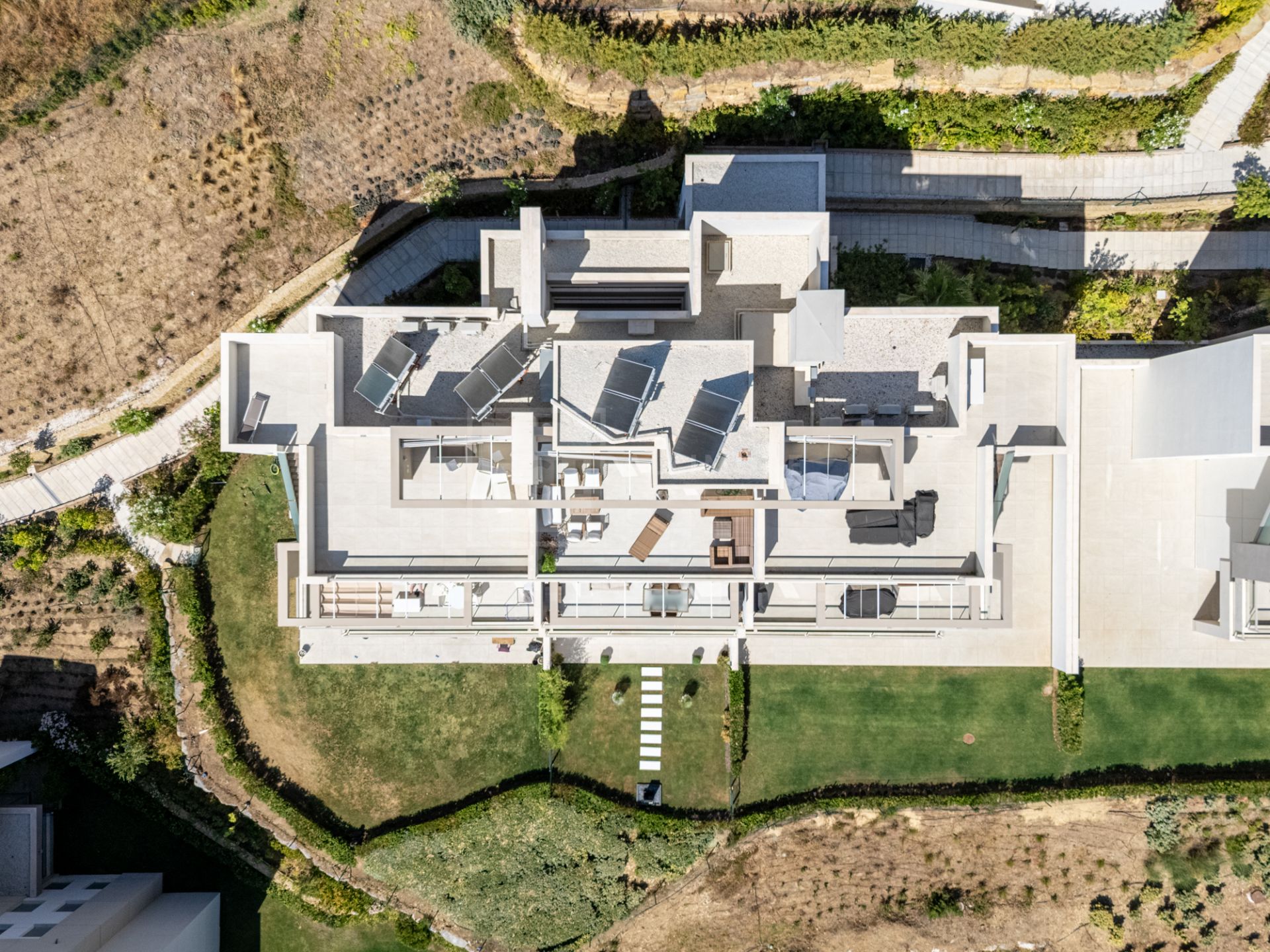 STUNNING 3-BEDROOM DUPLEX PENTHOUSE IN HARMONY LA CALA GOLF