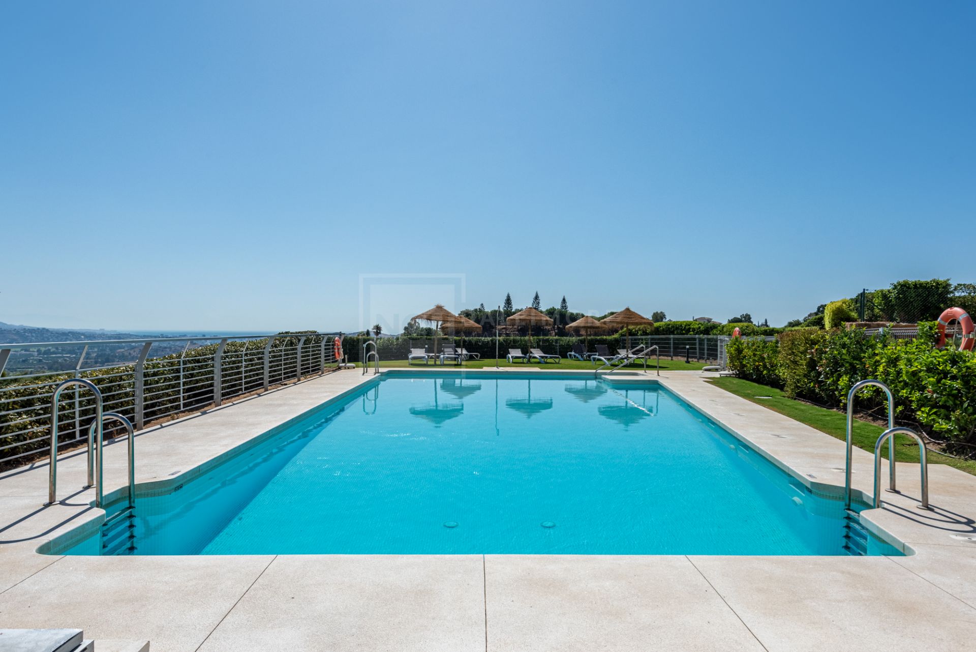 STUNNING 3-BEDROOM DUPLEX PENTHOUSE IN HARMONY LA CALA GOLF