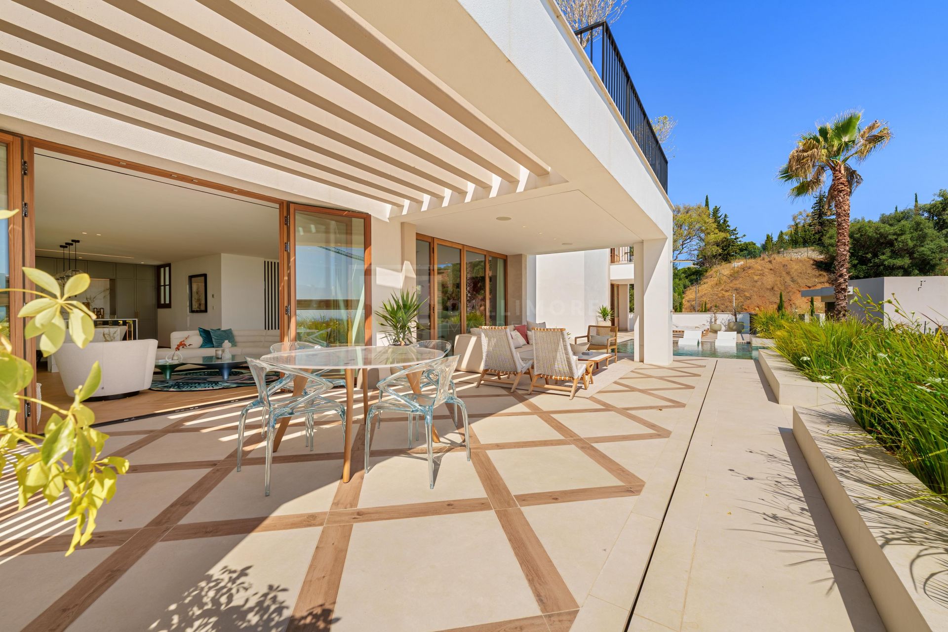 BRAND NEW VILLA WITH PANORAMIC SEA VIEWS LOCATED IN DOUBLE GATED COMMUNITY