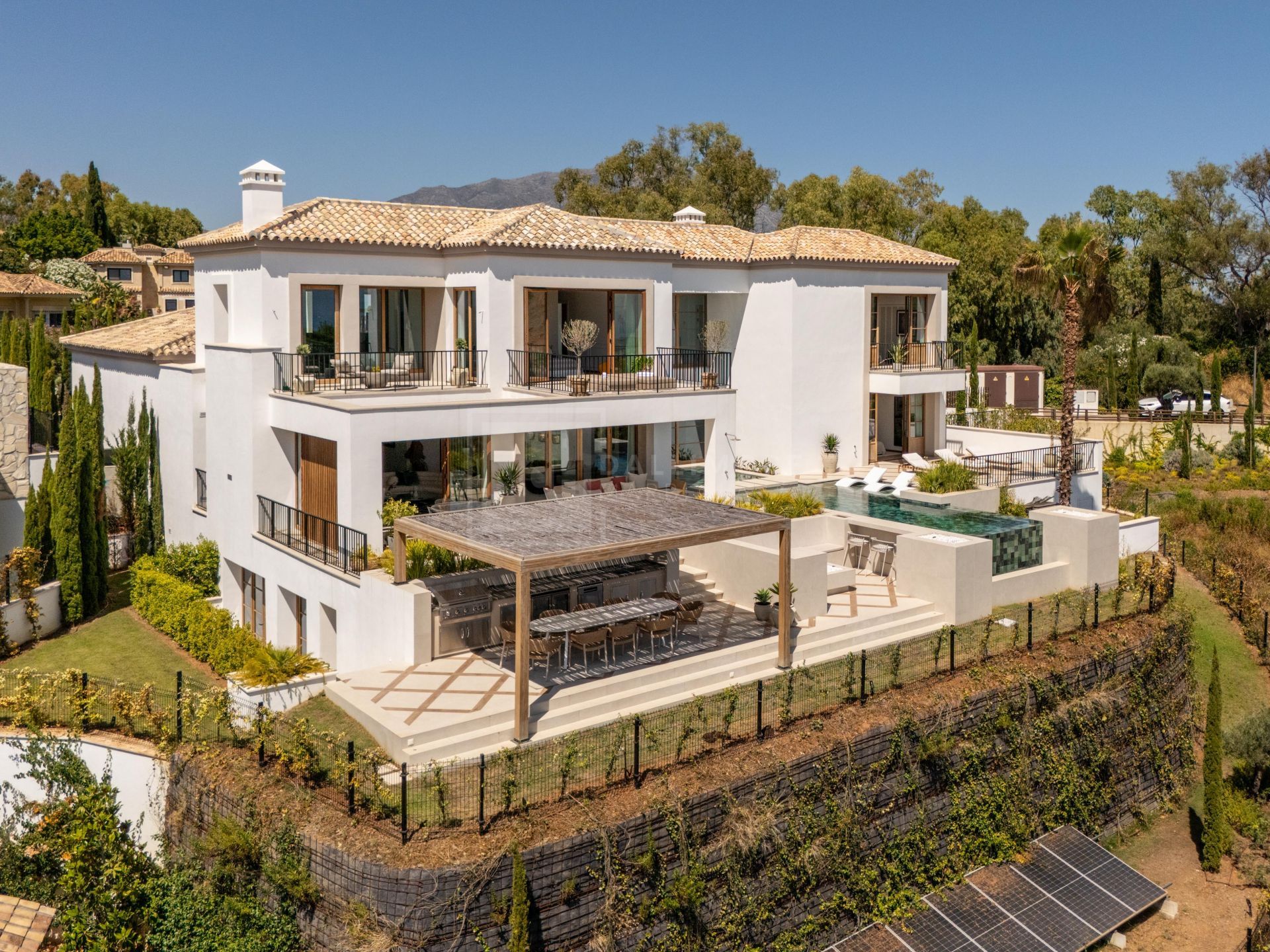 BRAND NEW VILLA WITH PANORAMIC SEA VIEWS LOCATED IN DOUBLE GATED COMMUNITY